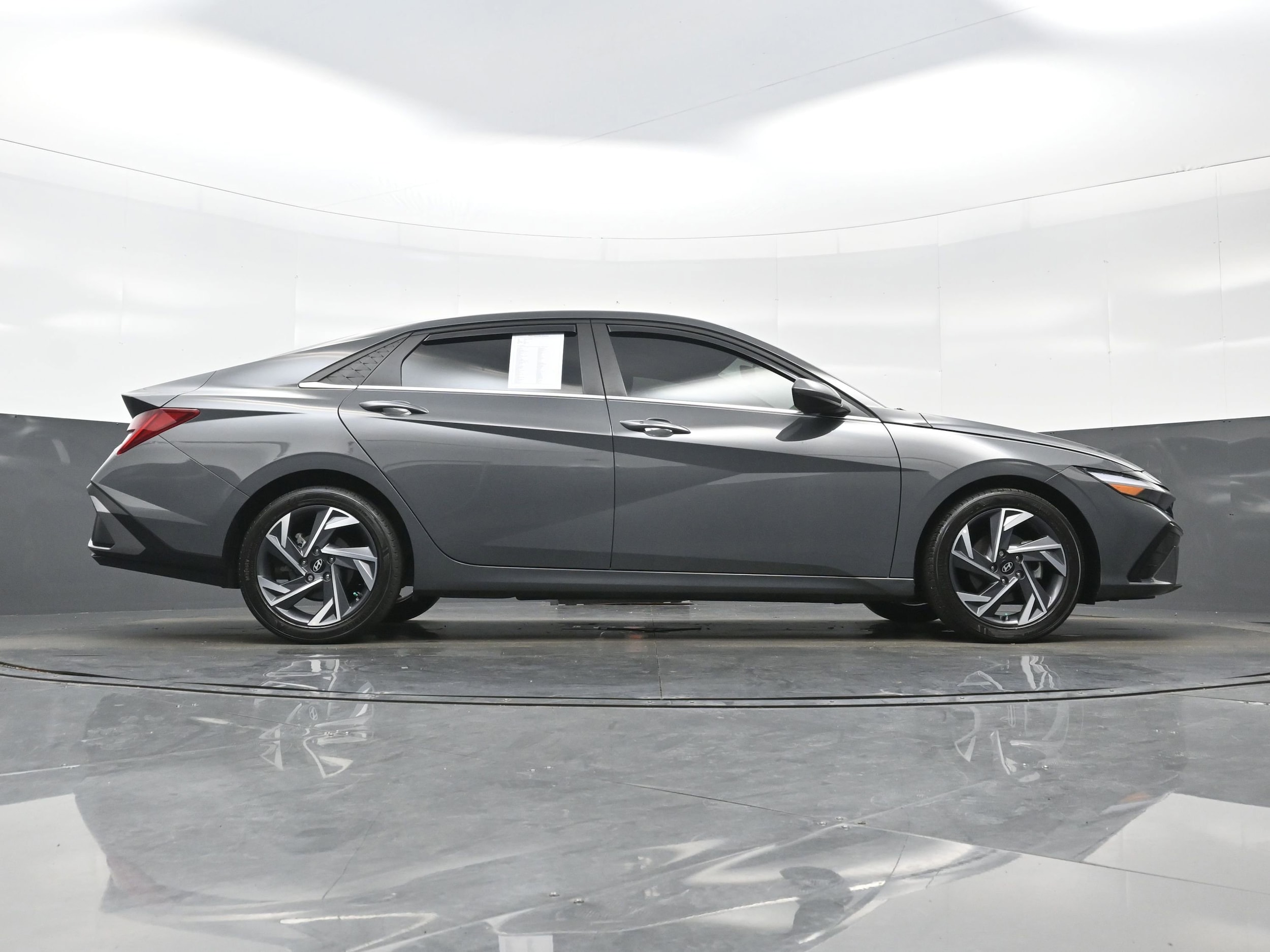 2024 Hyundai Elantra SEL - Photo 31