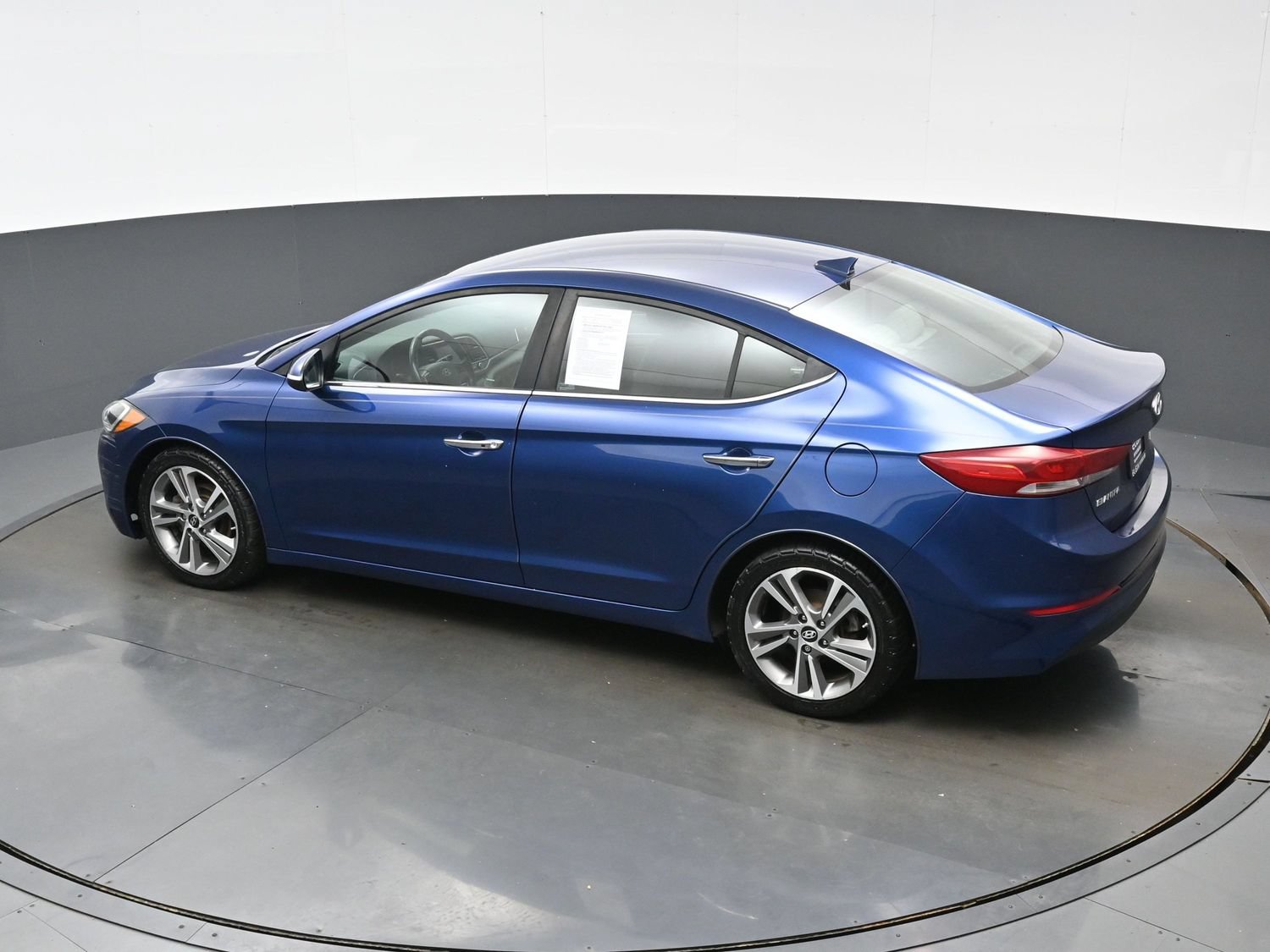 2017 Hyundai Elantra Limited - Photo 32