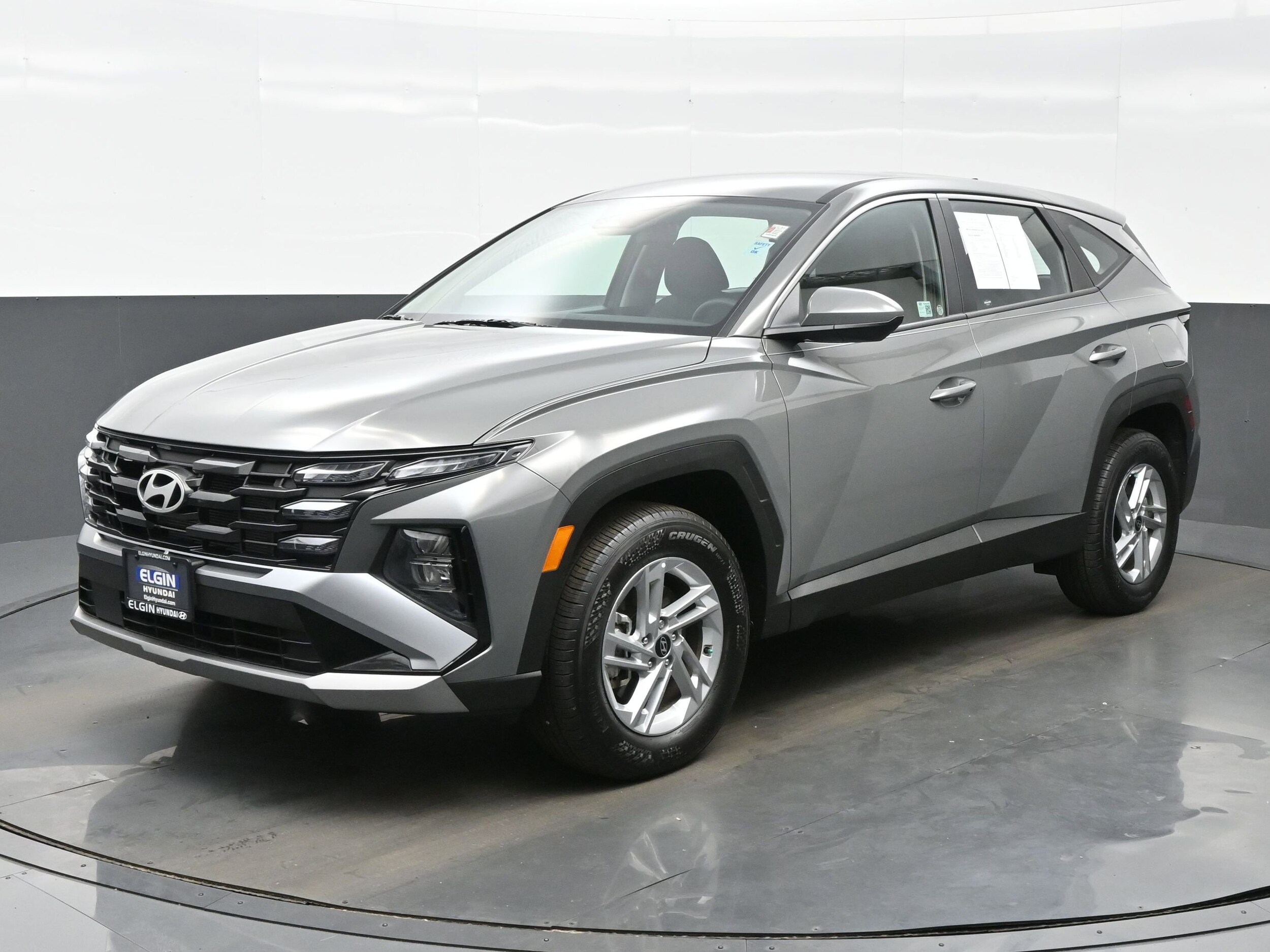 2025 Hyundai Tucson SE photo 2