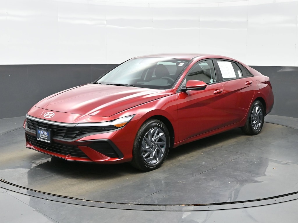 Used 2025 Hyundai Elantra Hybrid Blue Sedan