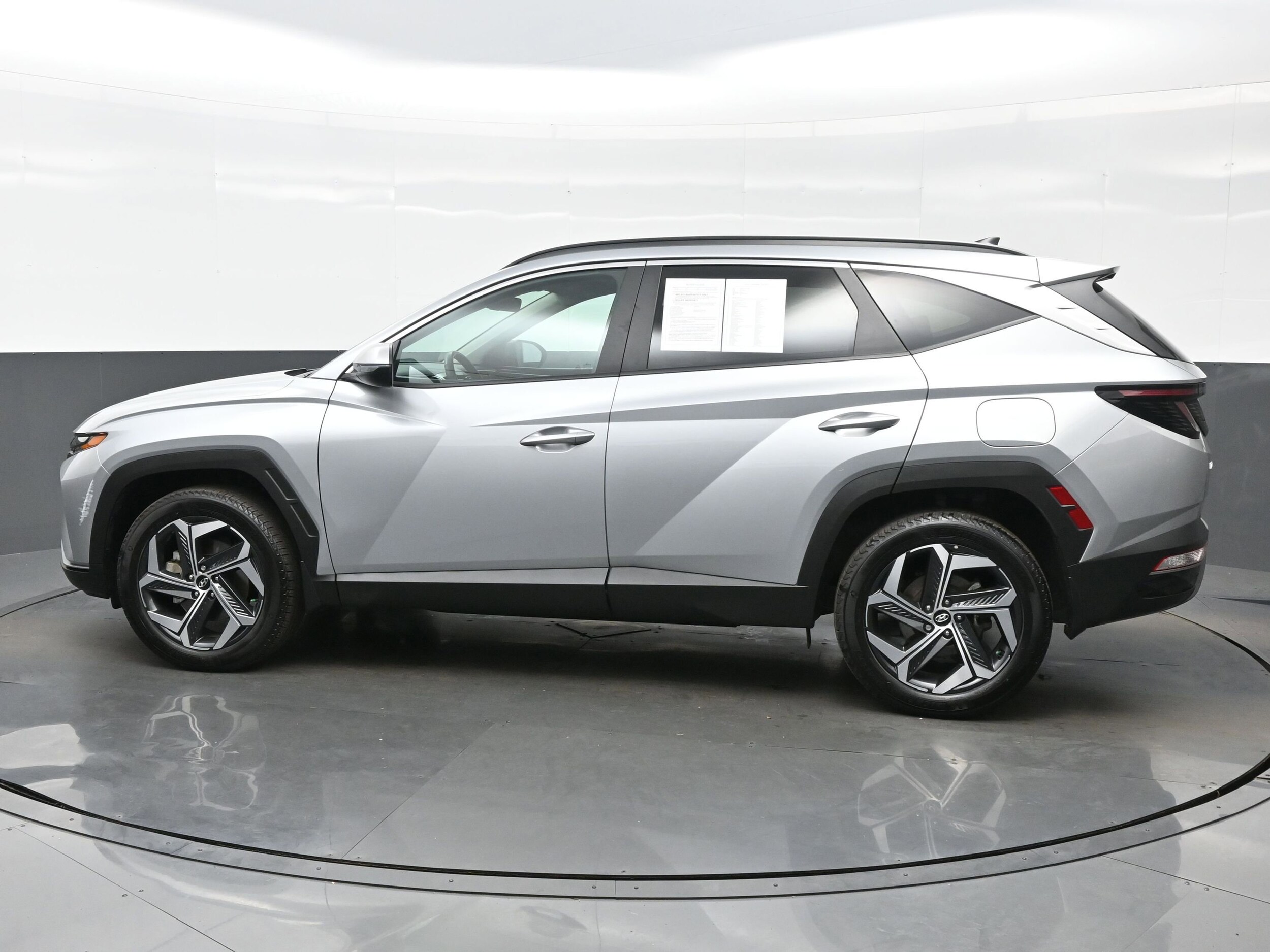 2022 Hyundai Tucson SEL Convenience photo 2