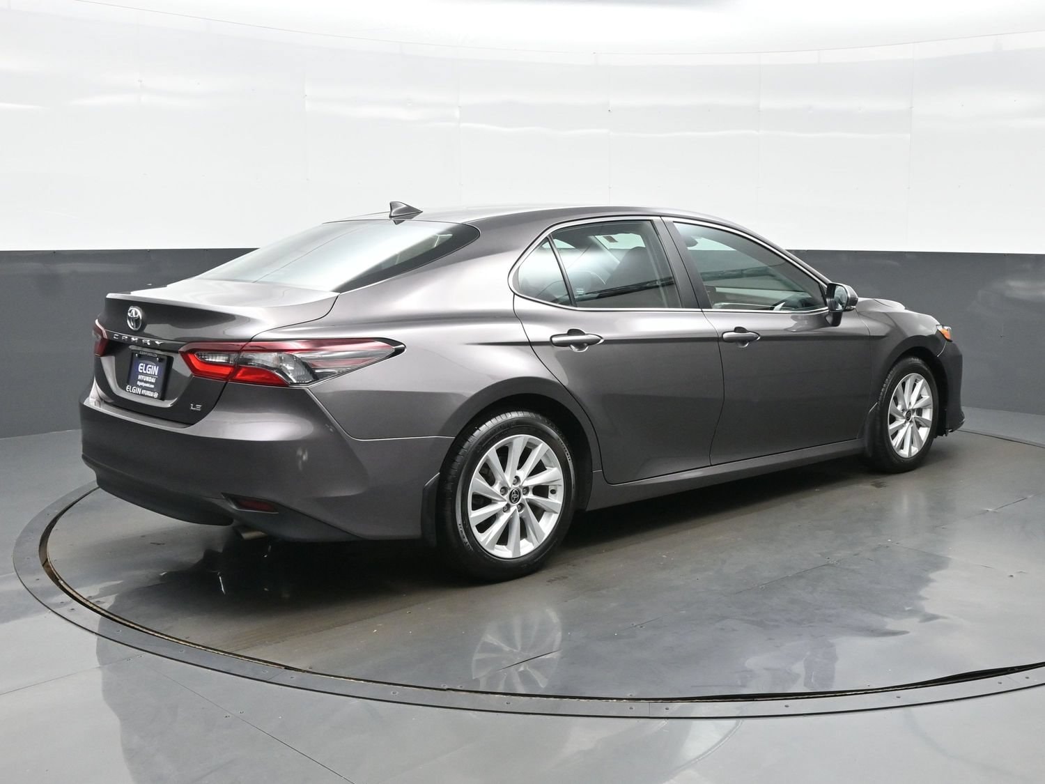2021 Toyota Camry LE - Photo 6