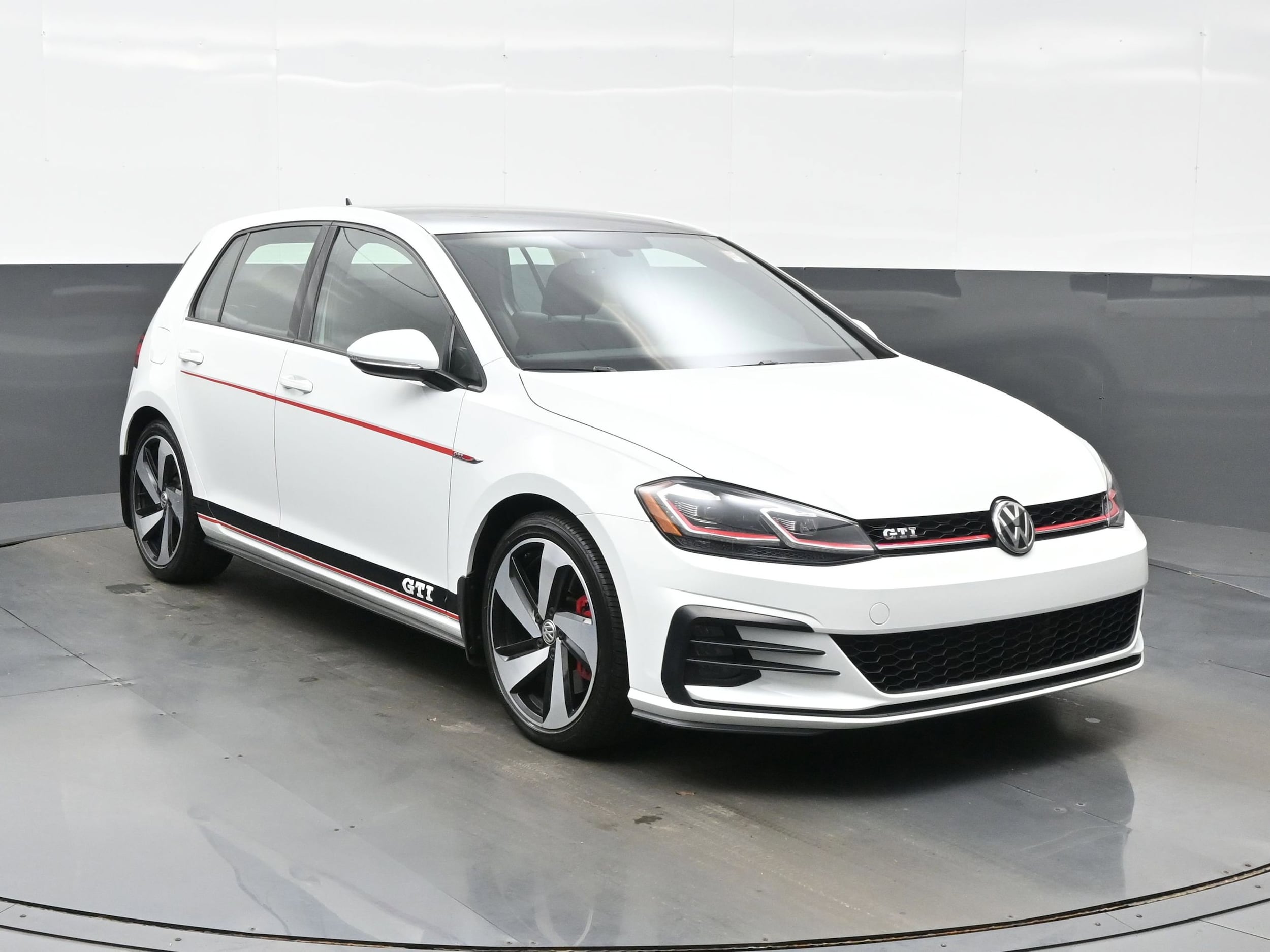 2018 Volkswagen Golf GTI SE - Photo 8
