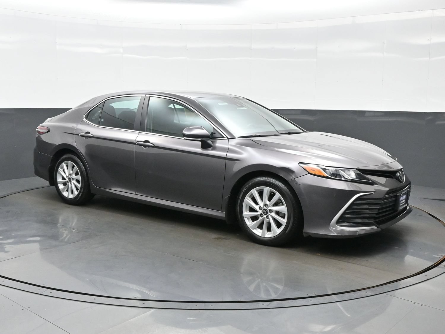 2021 Toyota Camry LE - Photo 8