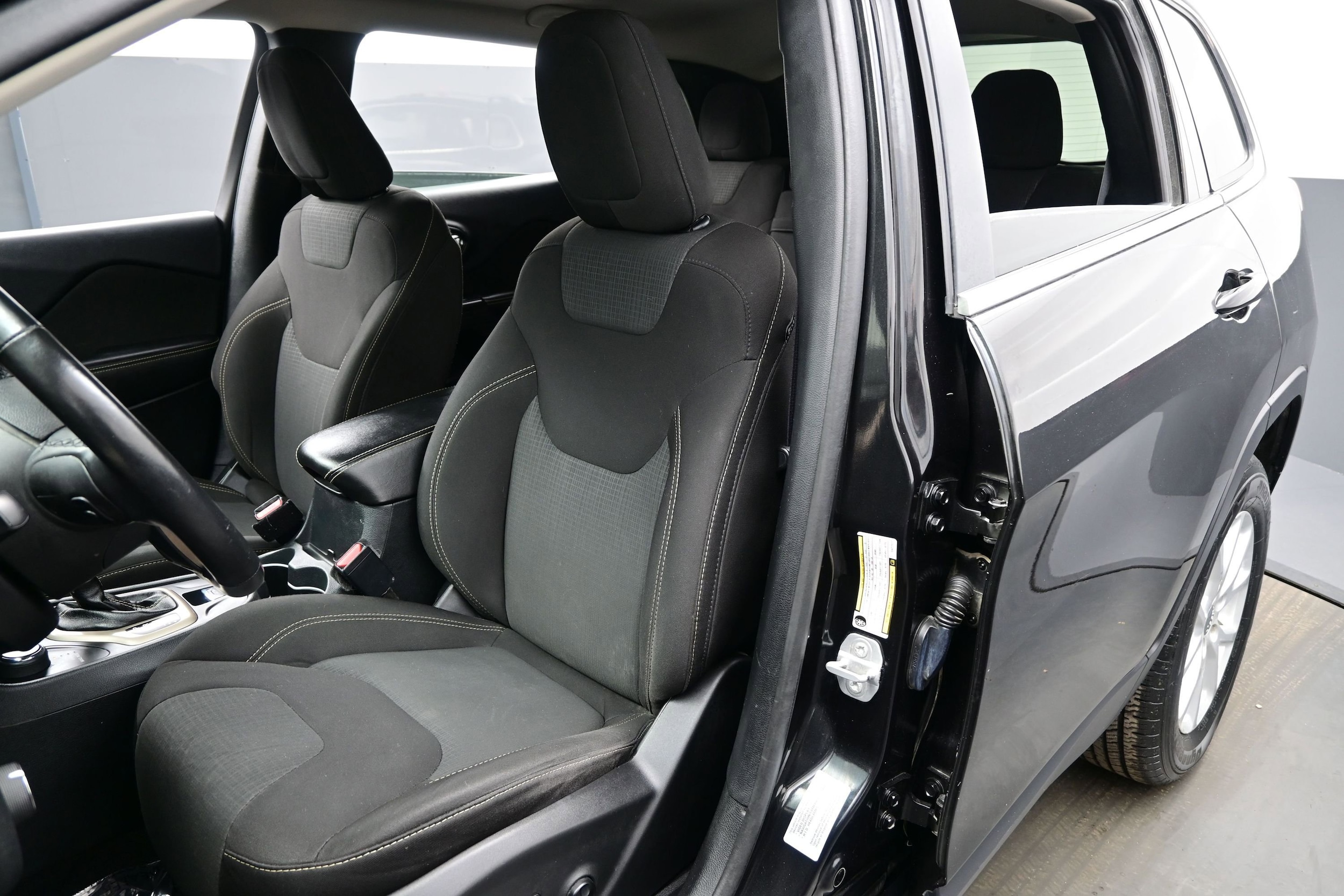 2016 Jeep Cherokee Latitude - Photo 10