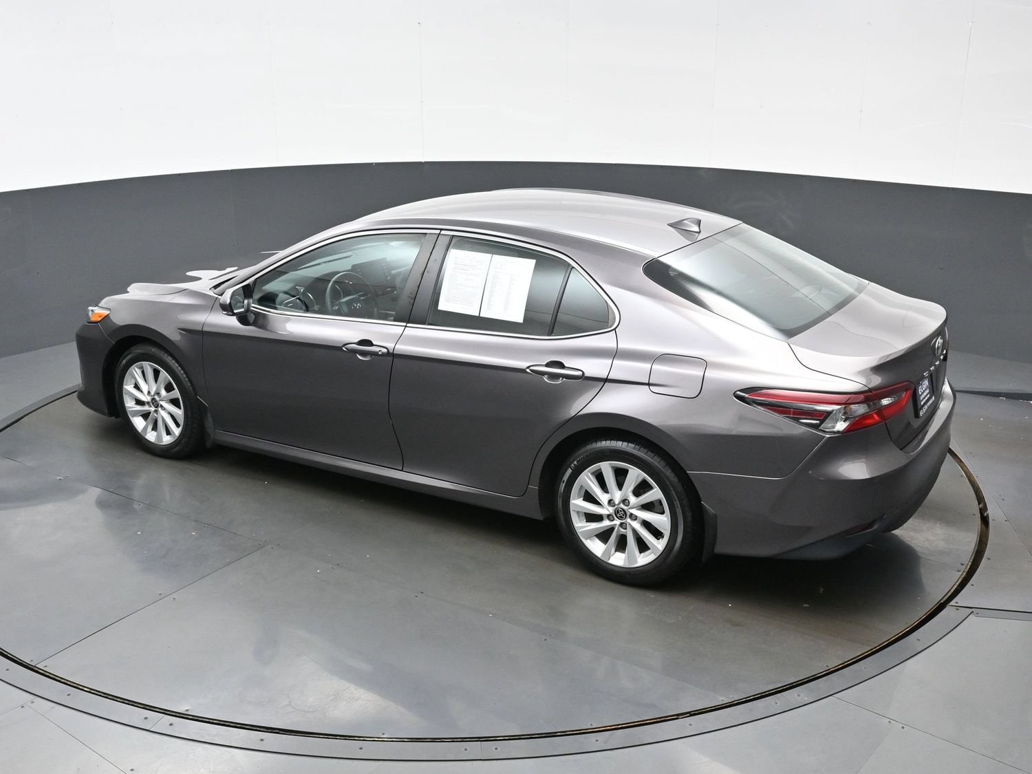 2021 Toyota Camry LE - Photo 36