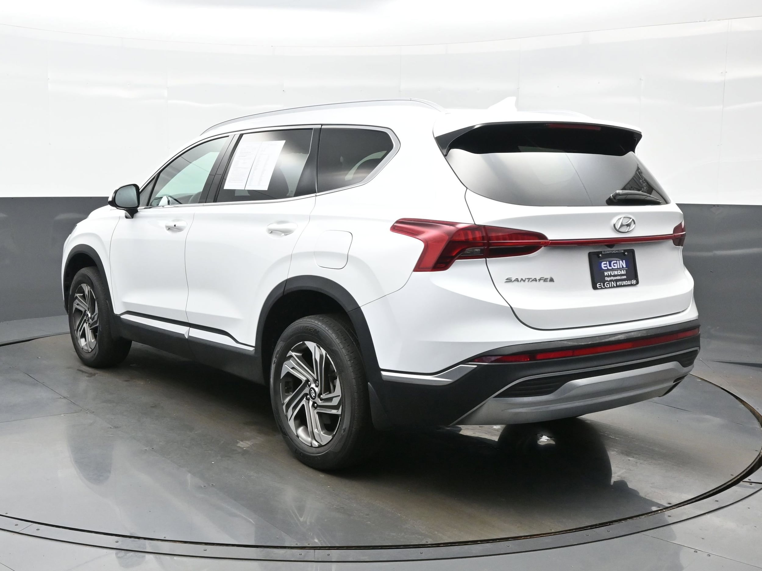 2022 Hyundai Santa Fe SEL - Photo 4