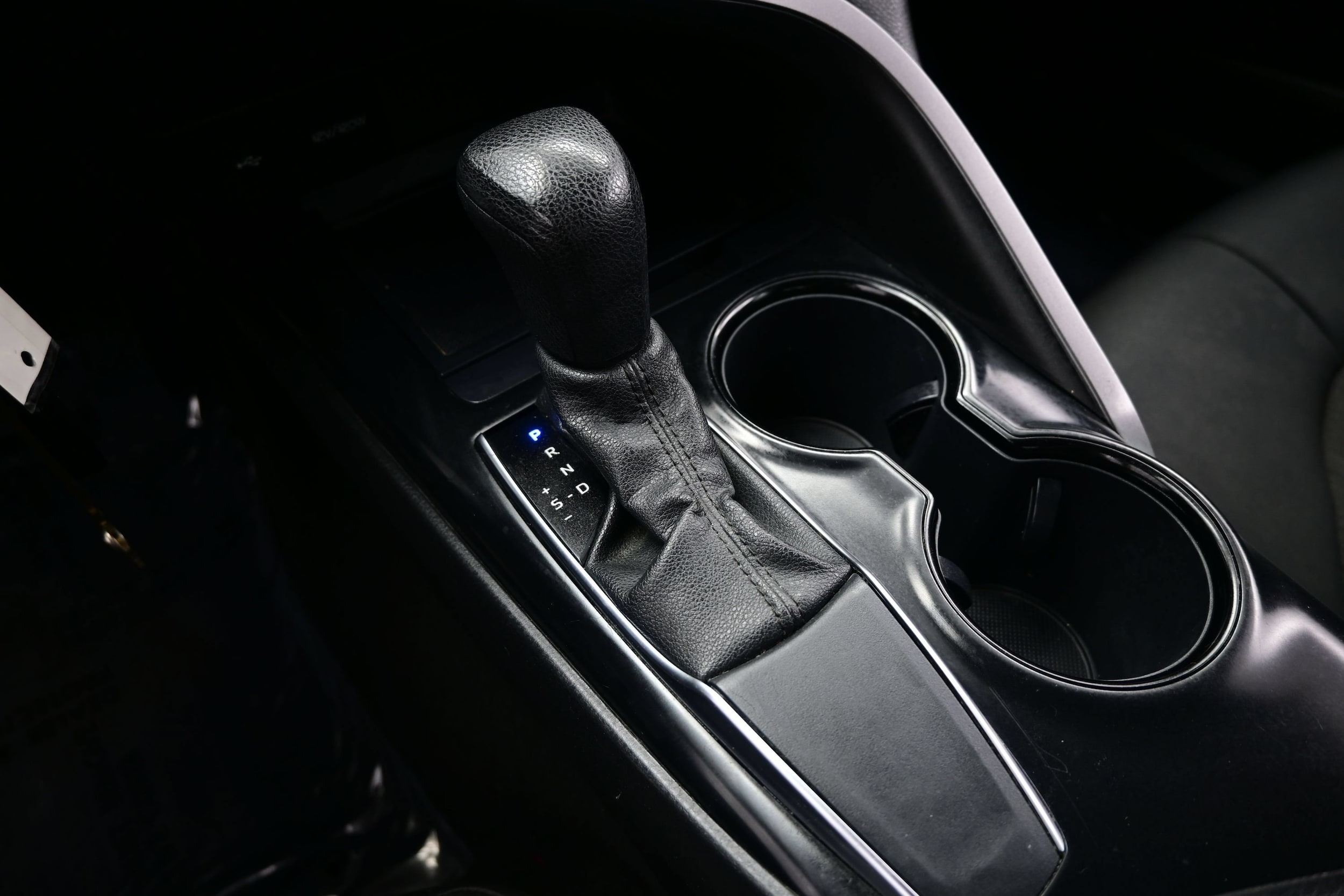 2020 Toyota Camry LE - Photo 21