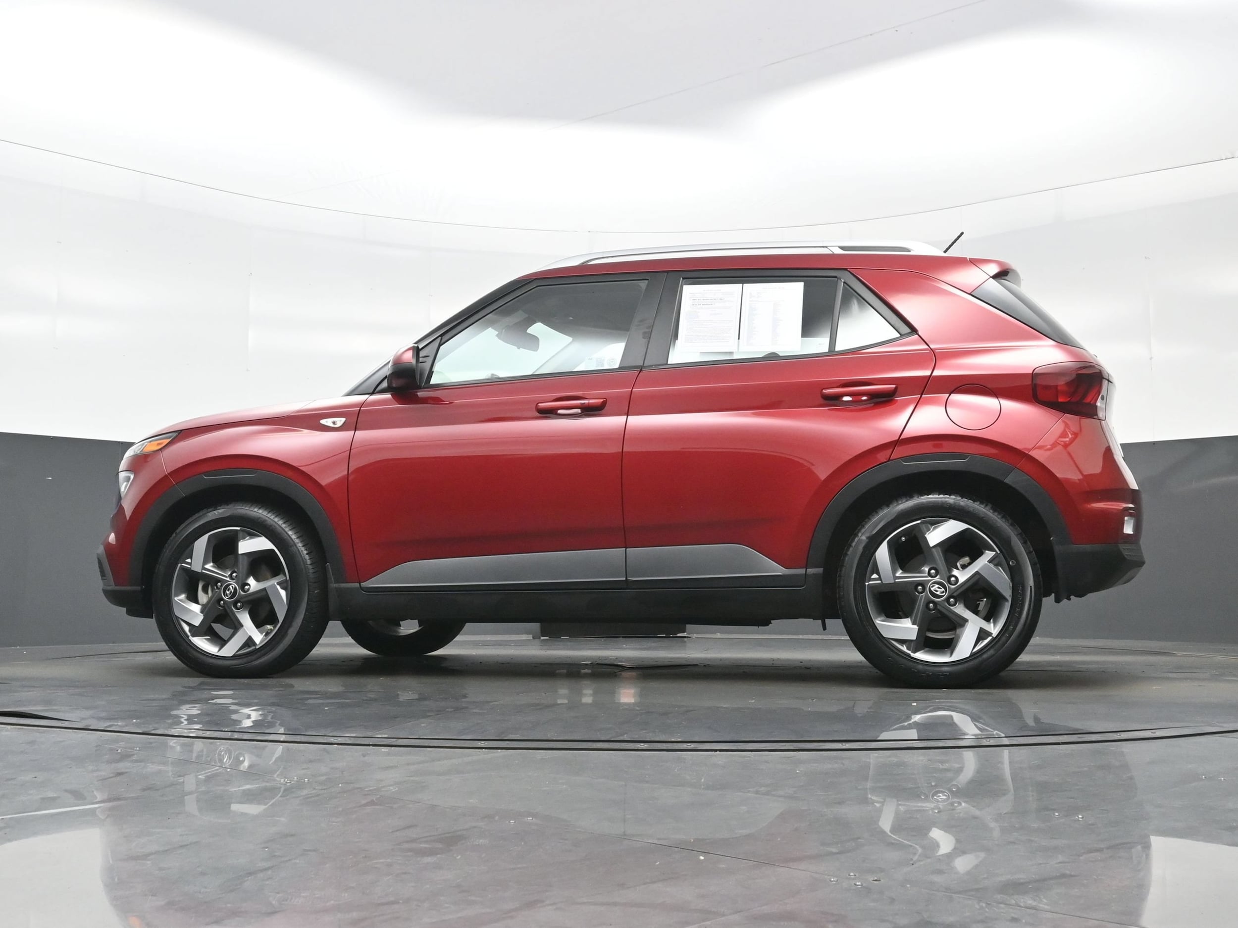 2024 Hyundai Venue Limited - Photo 27
