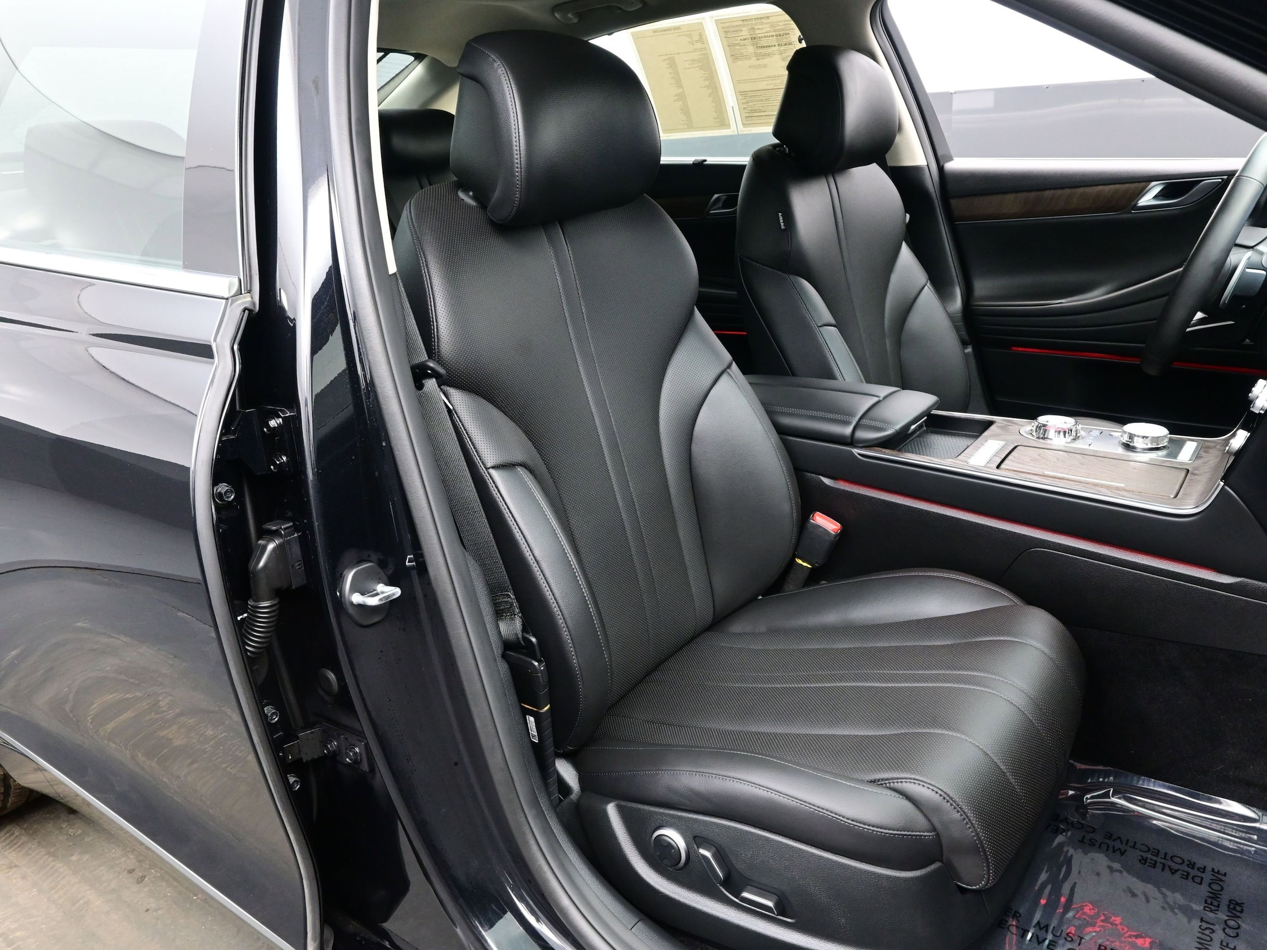 2026 GENESIS G80 Advanced - Photo 14