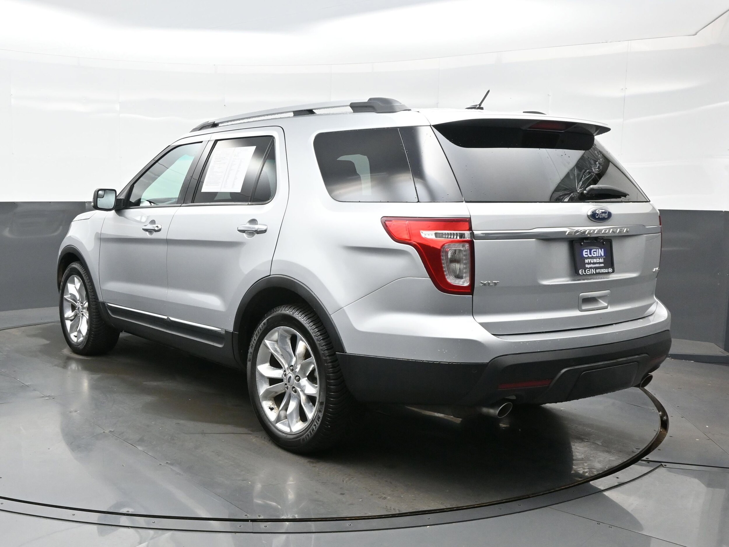 2012 Ford Explorer XLT photo 4