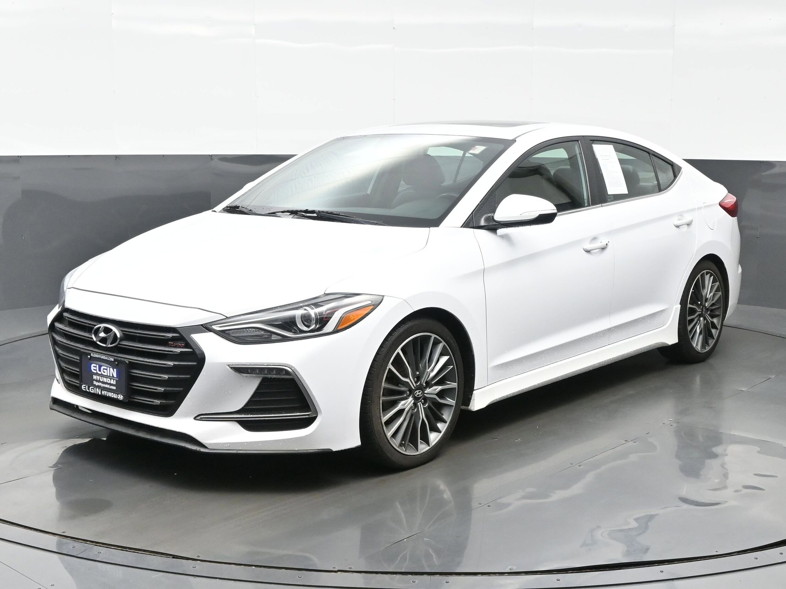 2018 Hyundai Elantra Sport photo 2