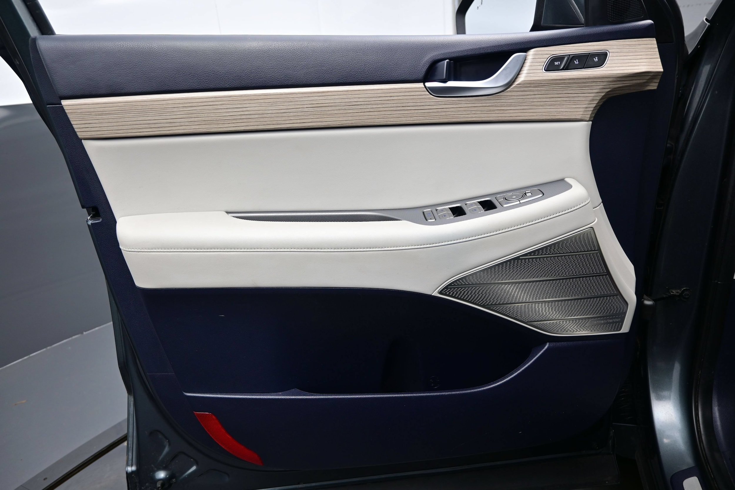 2022 Hyundai Palisade Limited - Photo 9