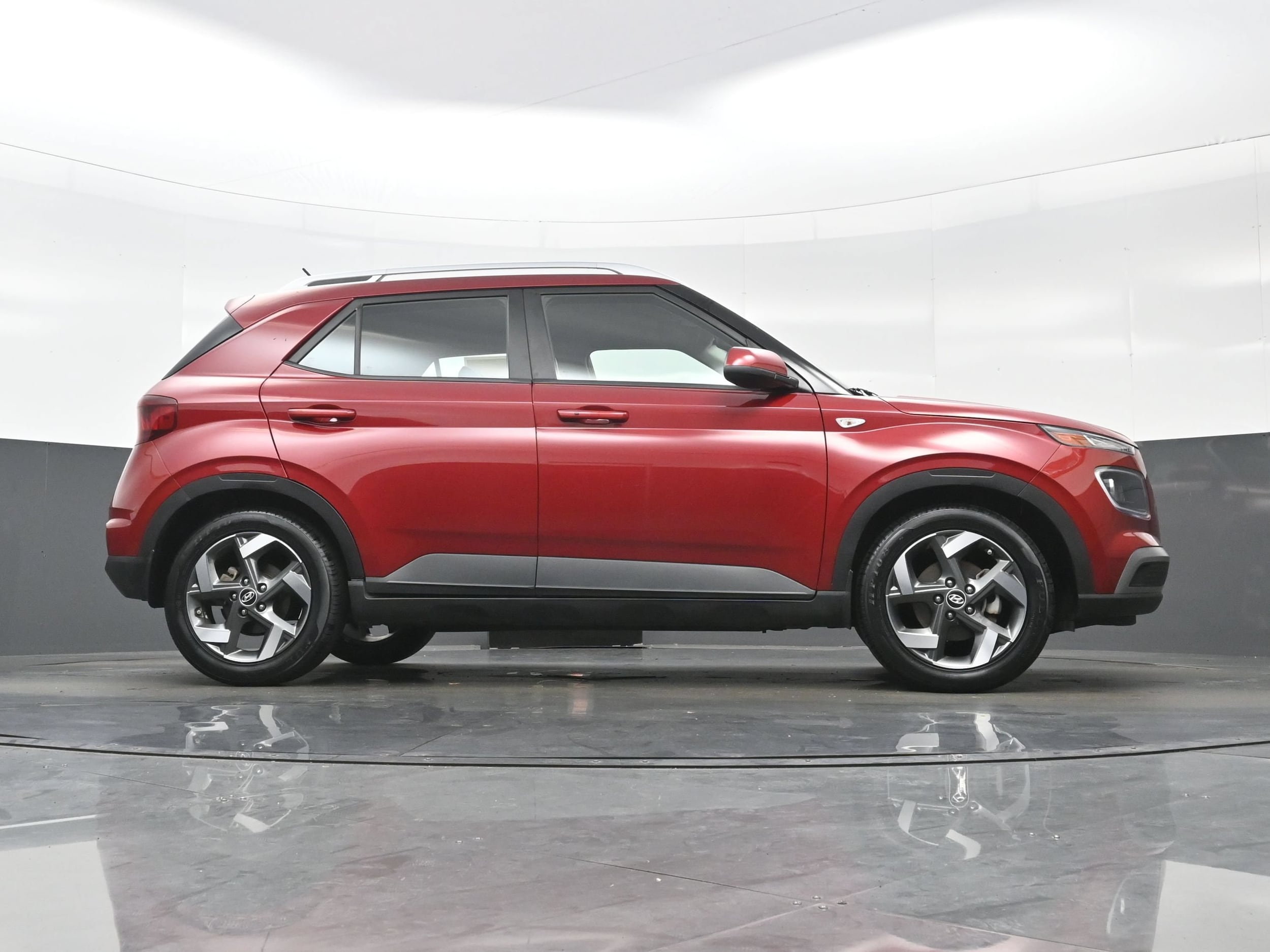 2024 Hyundai Venue Limited - Photo 31