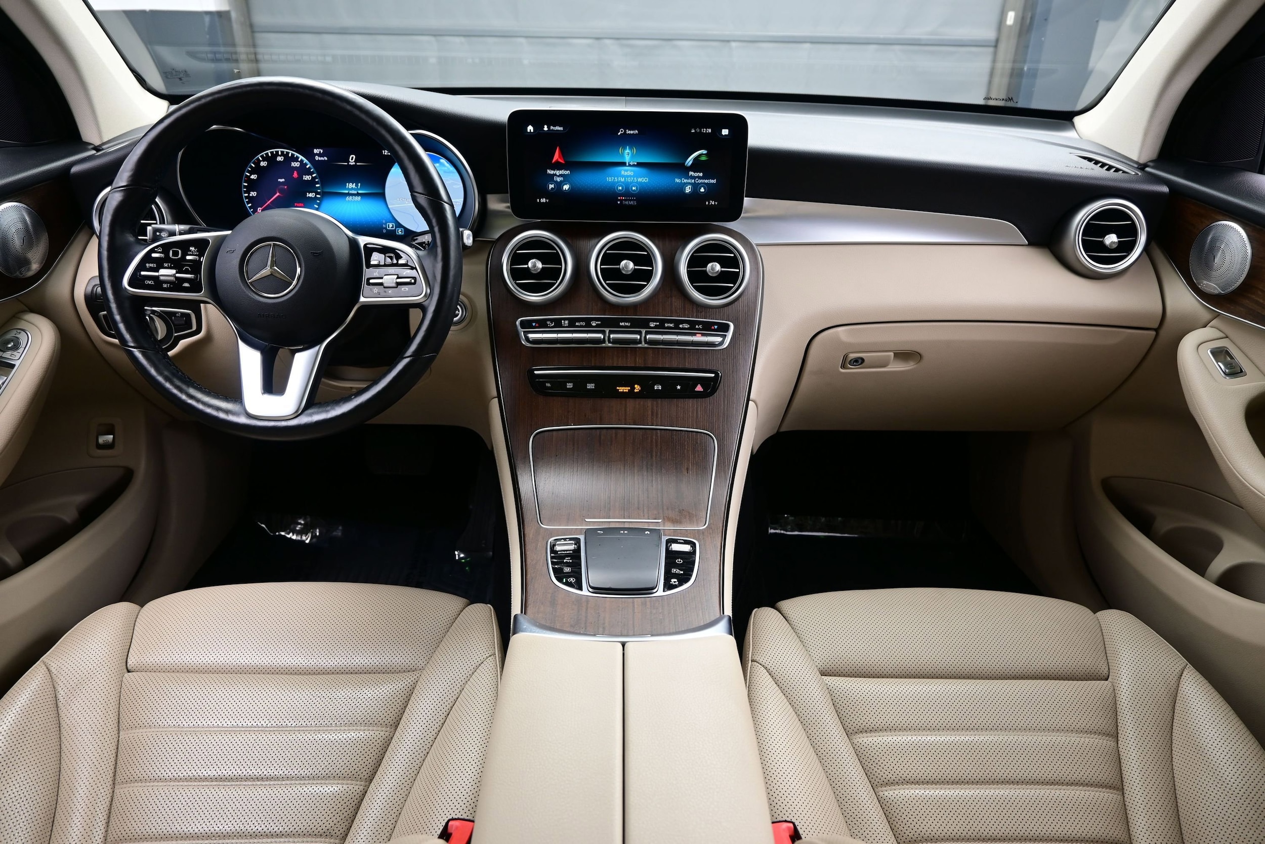 2020 Mercedes-Benz GLC GLC300 - Photo 17