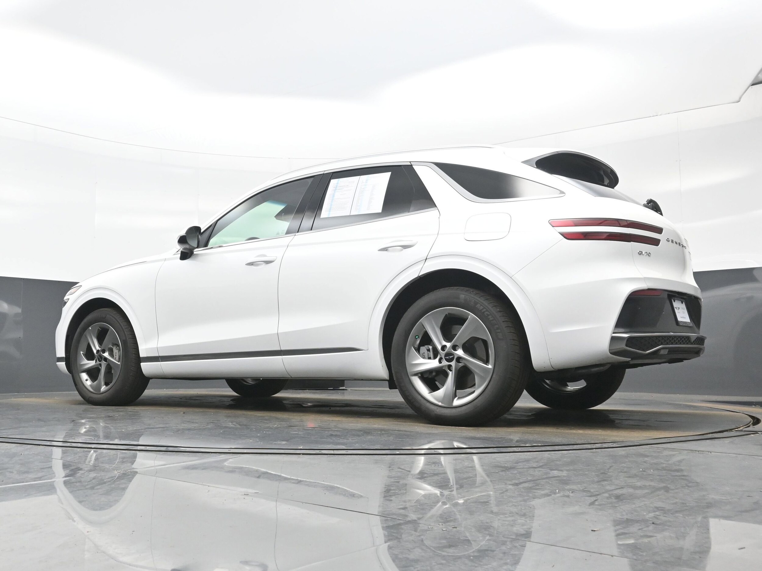 2026 GENESIS GV70 Standard - Photo 28