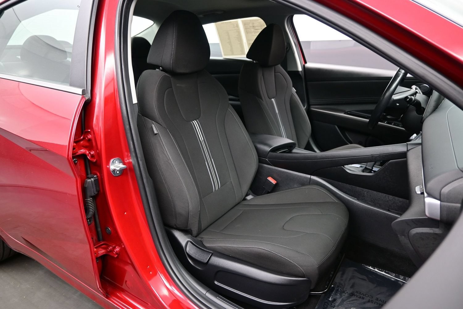 2024 Hyundai Elantra SEL - Photo 12