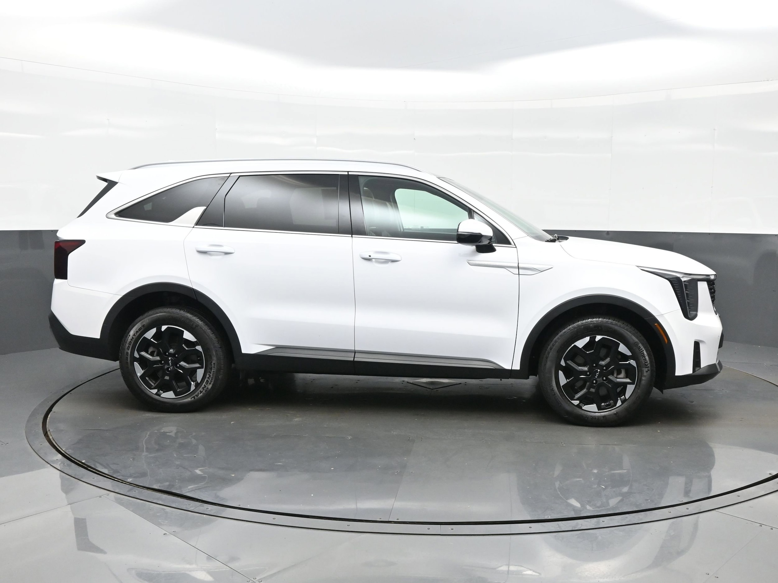 2024 Kia Sorento S - Photo 7