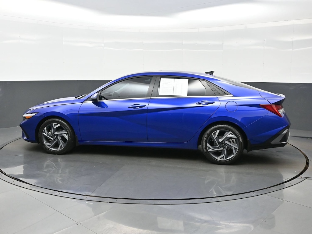 Certified 2025 Hyundai Elantra Limited Sedan