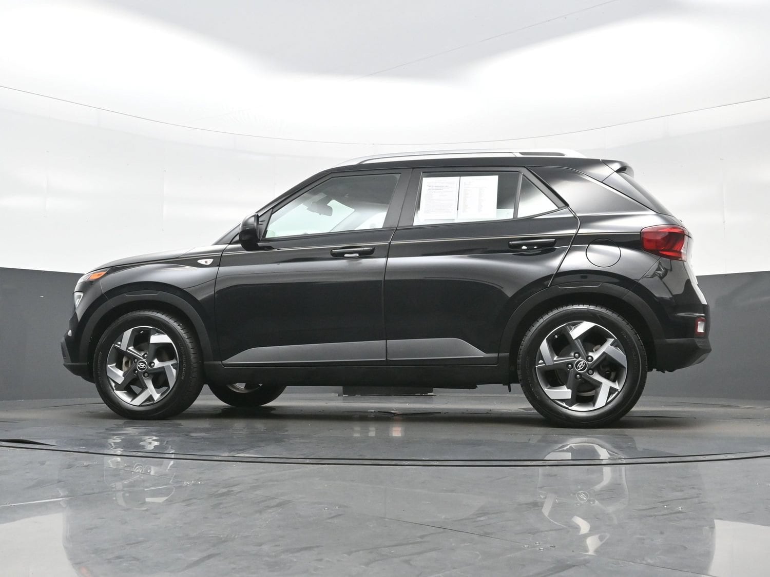 2021 Hyundai Venue SEL - Photo 25