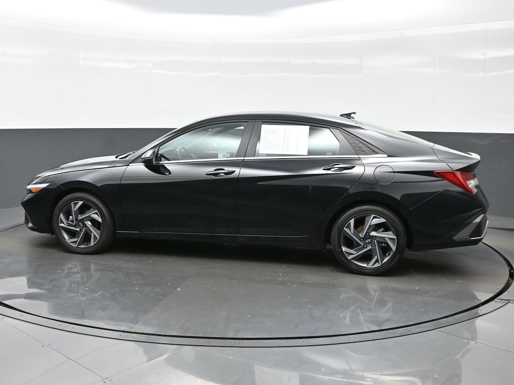 Certified 2025 Hyundai Elantra Hybrid Limited Sedan