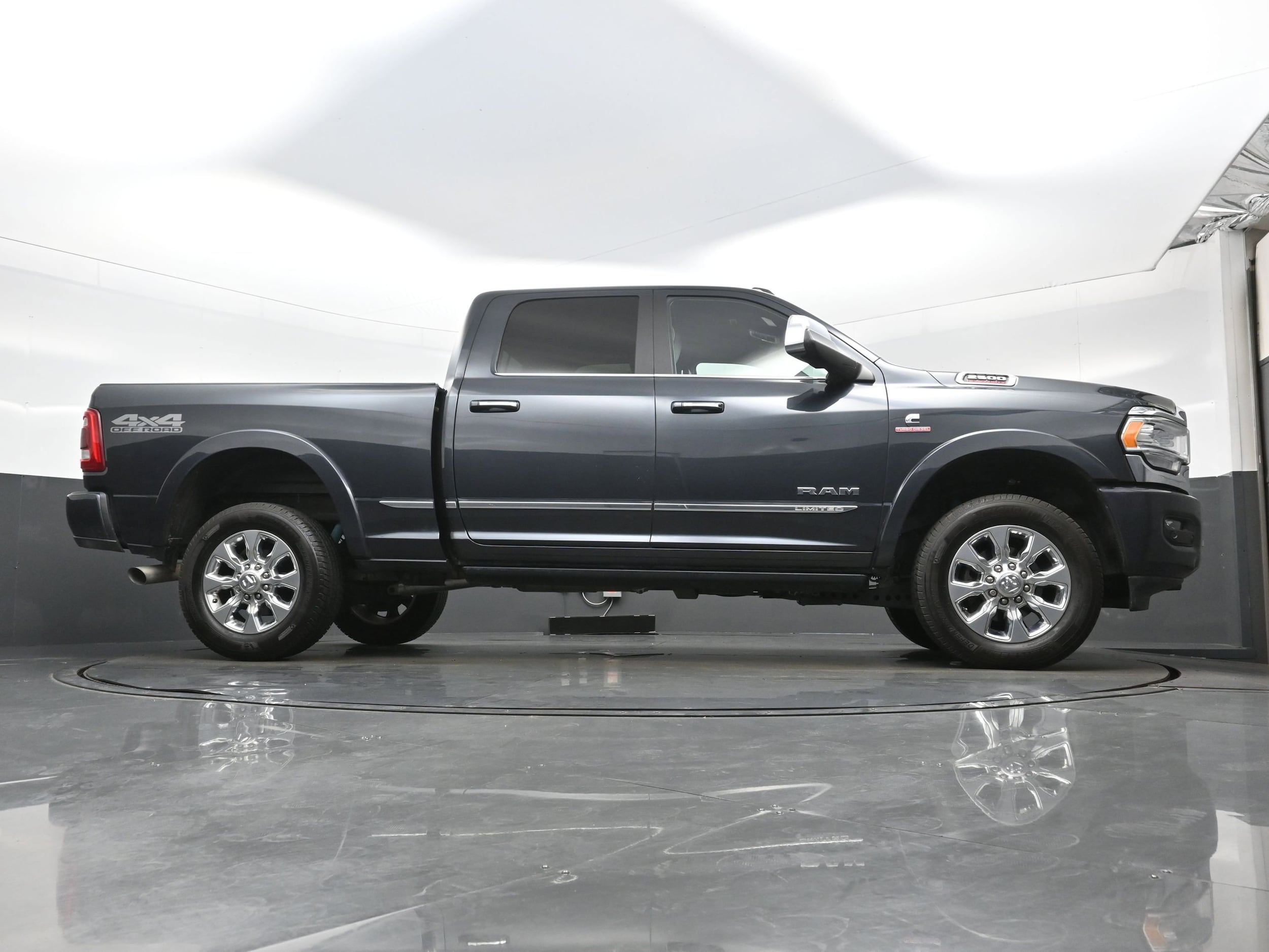 2019 RAM Ram 2500 Pickup Laramie Limited - Photo 31