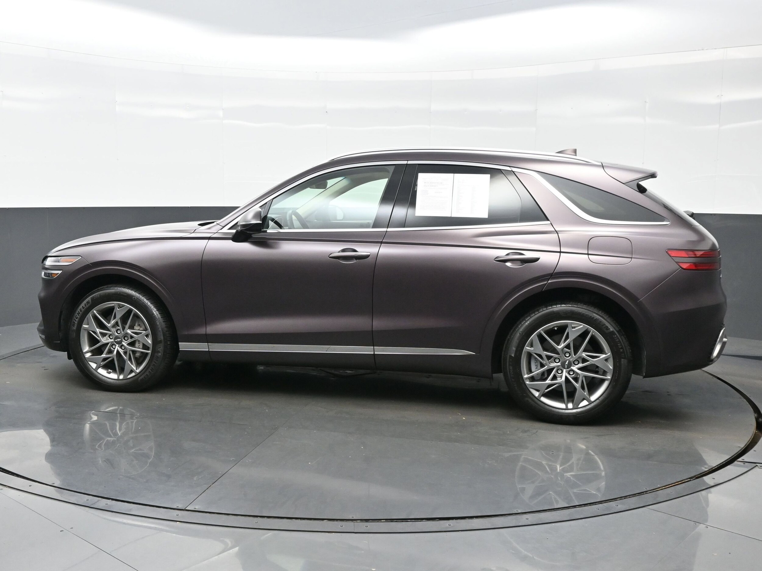 2023 Genesis GV70 2.5T photo 3