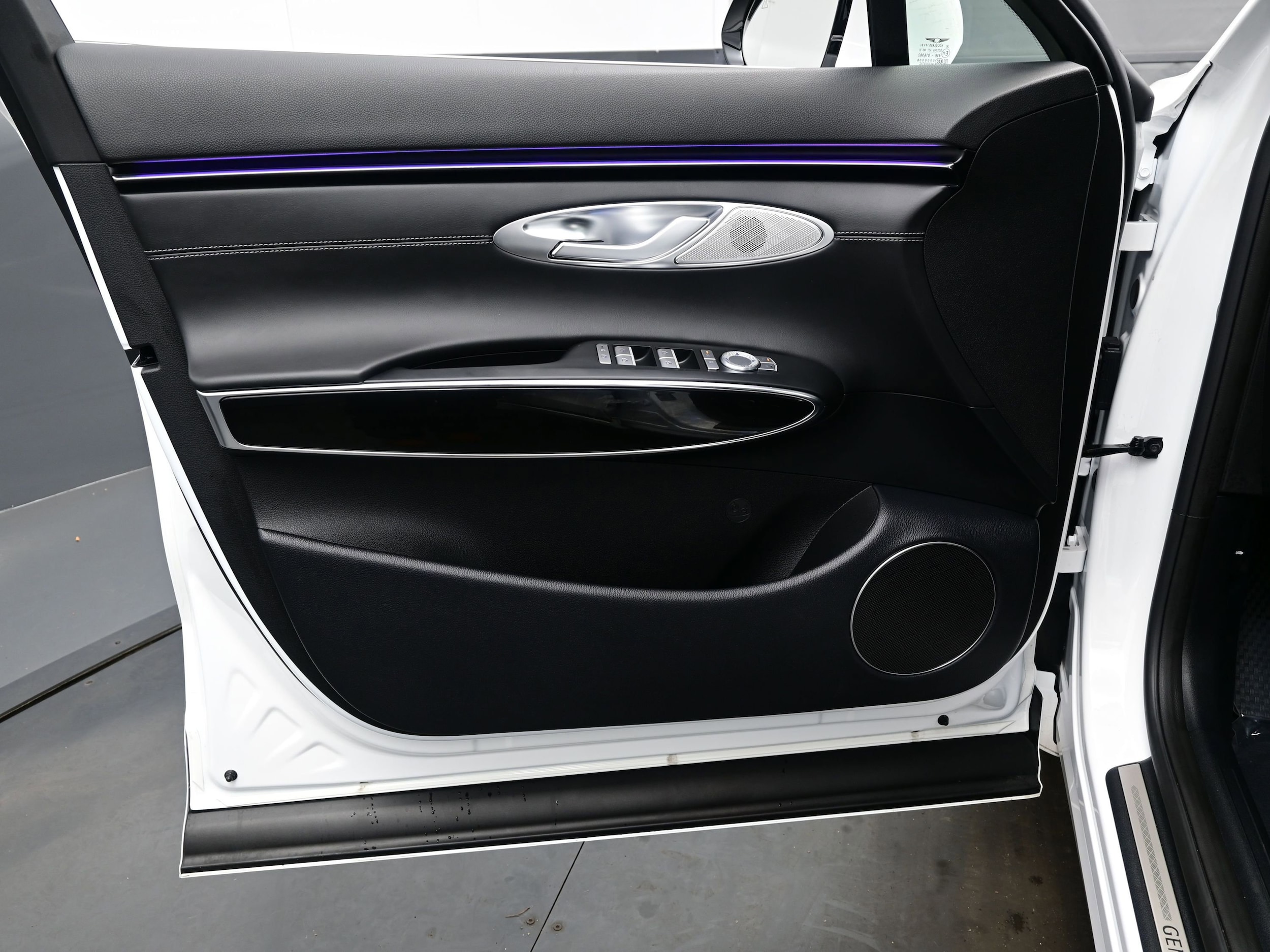 2026 GENESIS GV70 Standard - Photo 9