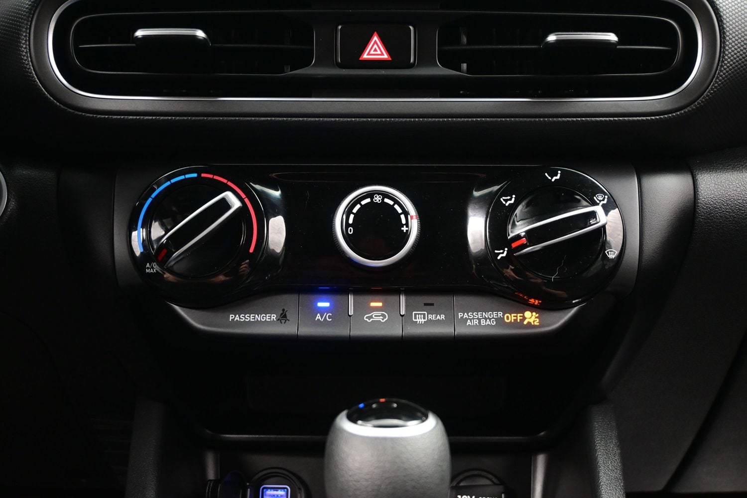 2023 Hyundai Kona SEL - Photo 20