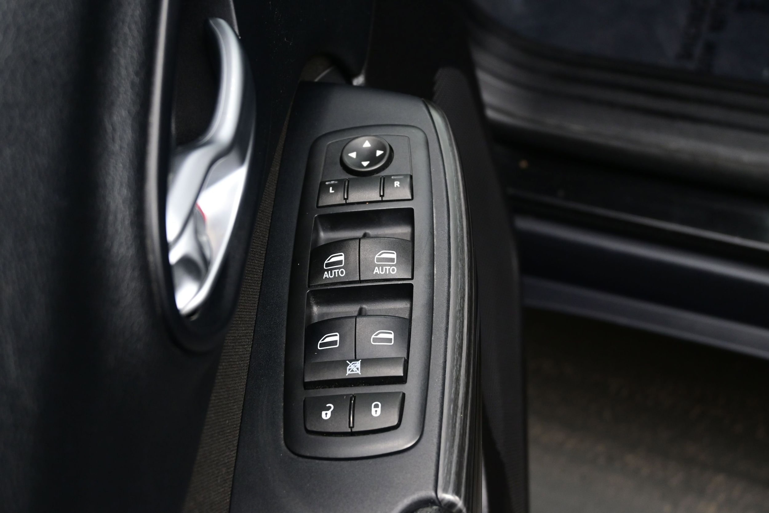 2016 Jeep Cherokee Latitude - Photo 9