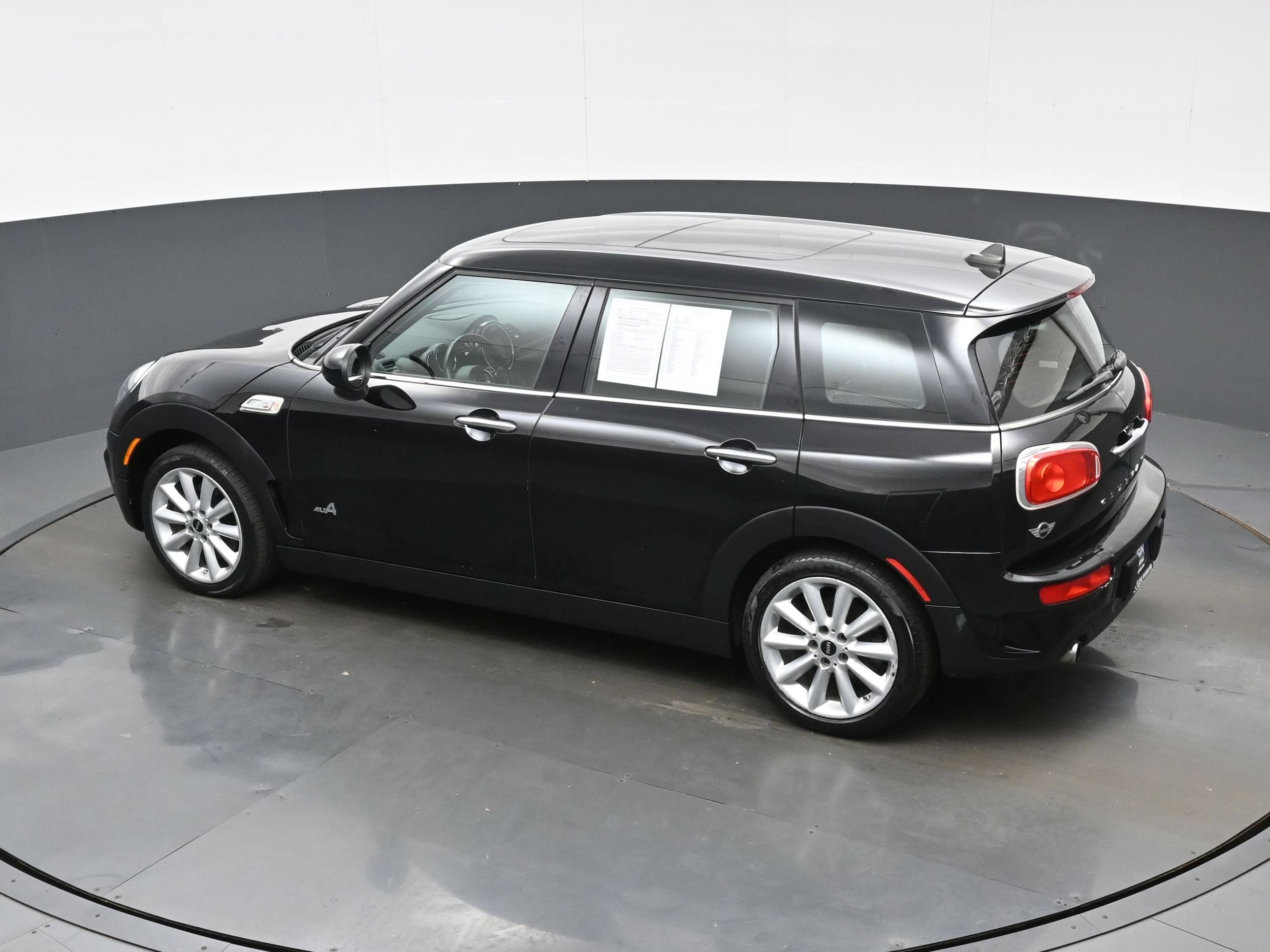 2017 MINI Clubman S - Photo 32