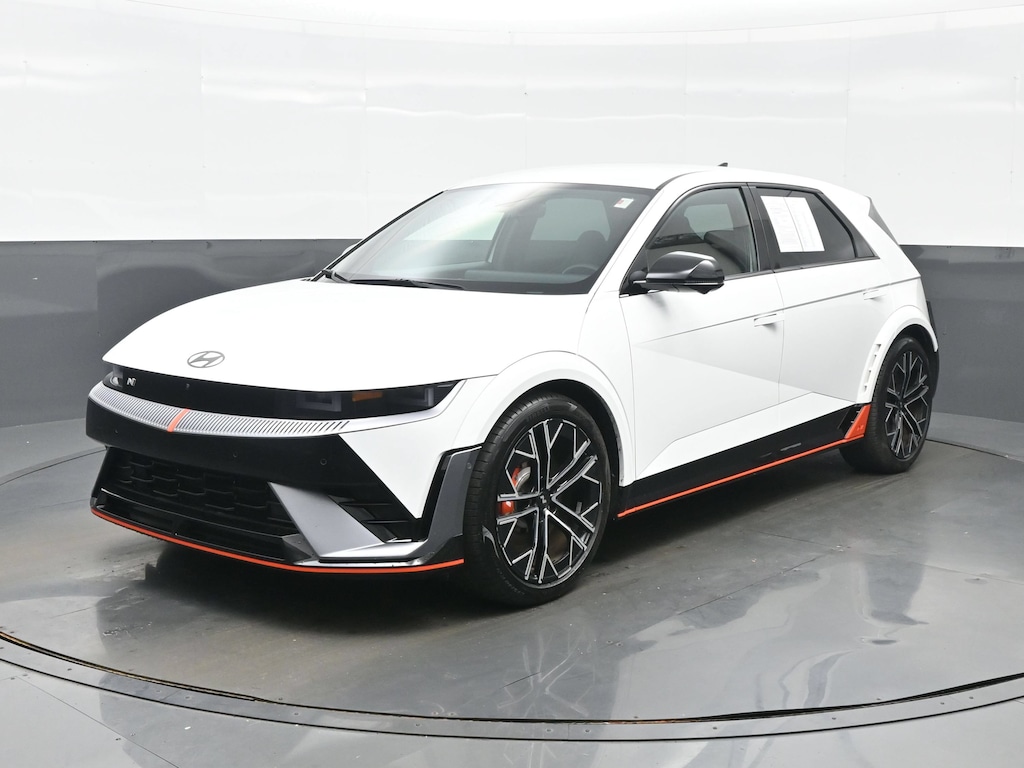 Certified 2025 Hyundai