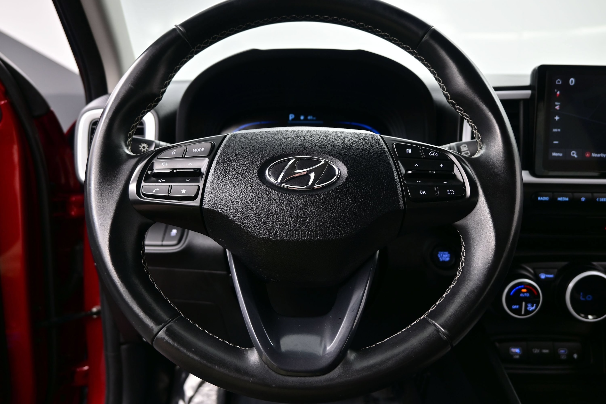 2024 Hyundai Venue Limited - Photo 23