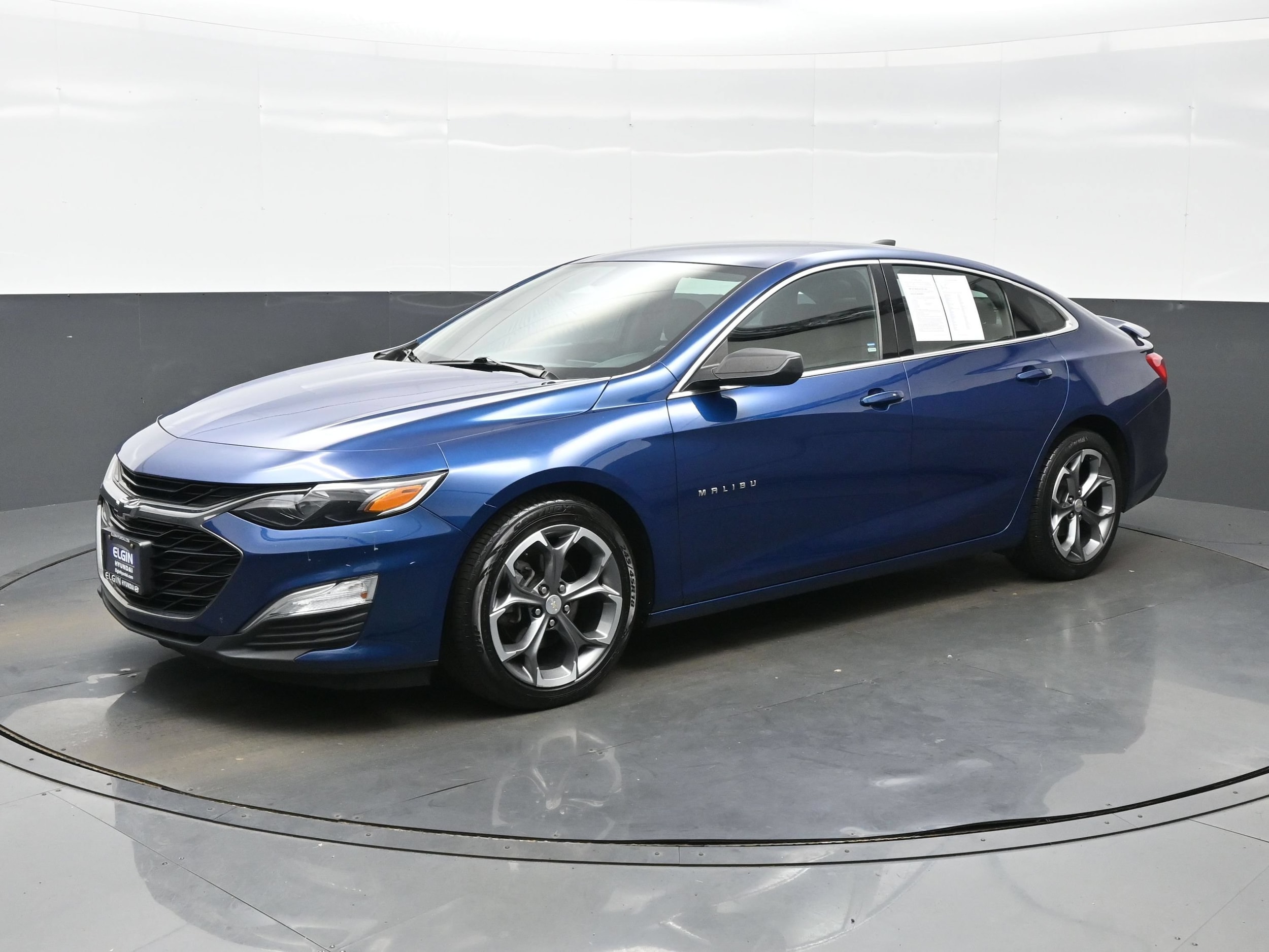 Used 2019 Chevrolet Malibu 1RS with VIN 1G1ZG5ST8KF211379 for sale in Bartlett, IL