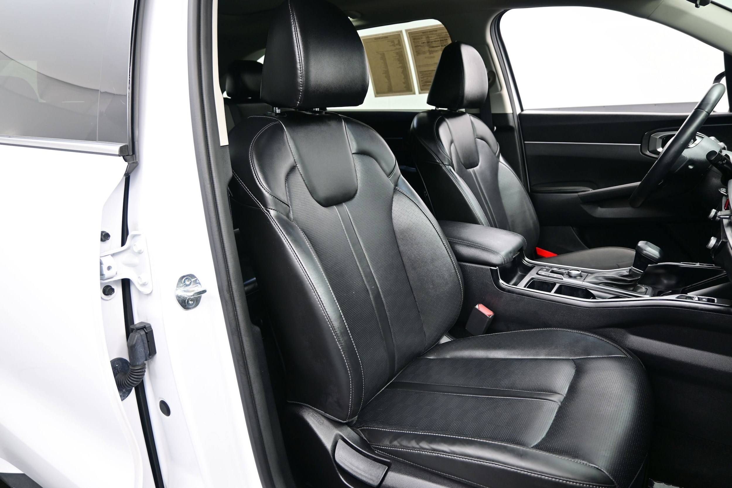 2024 Kia Sorento S - Photo 14