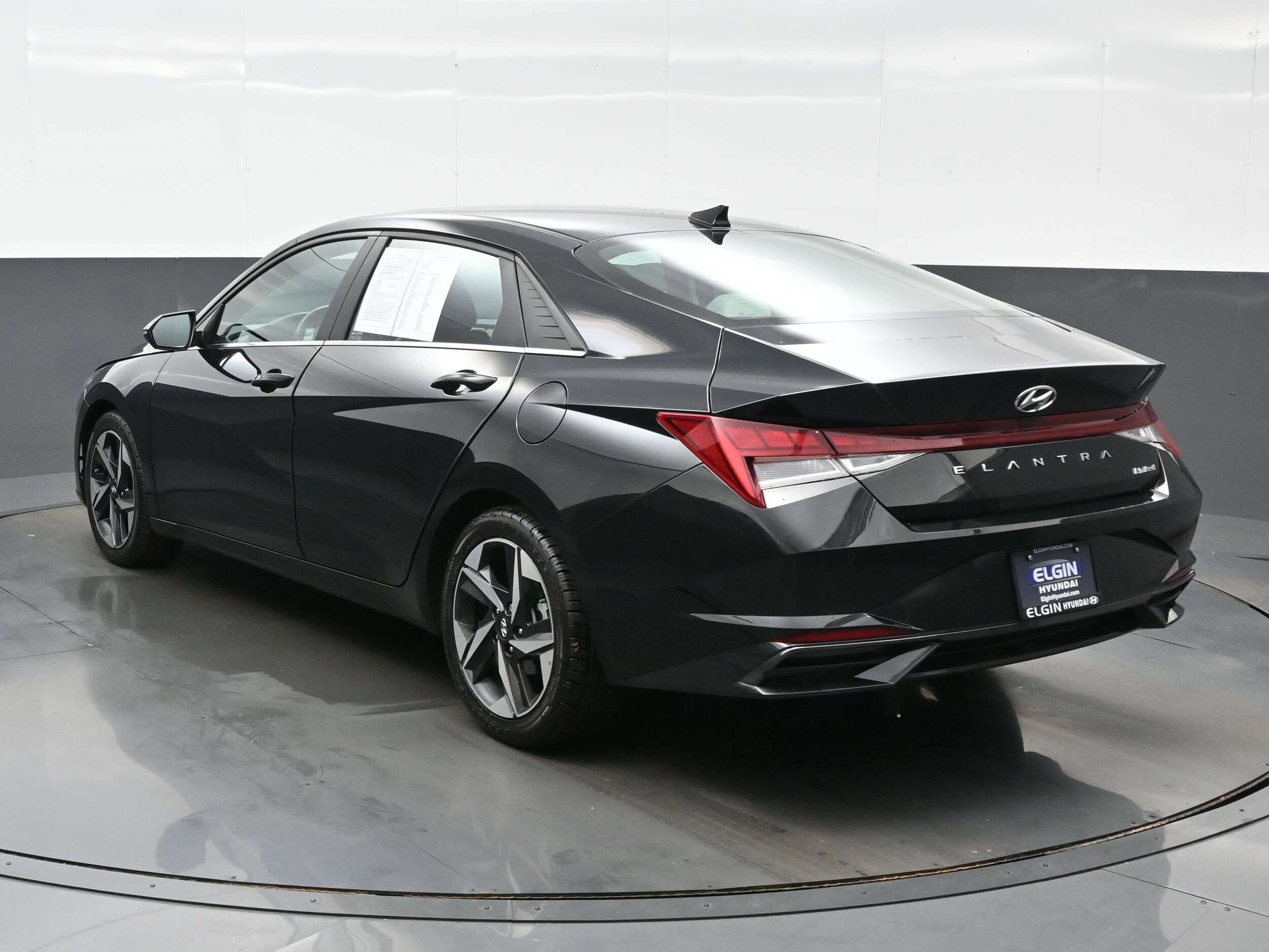 2021 Hyundai Elantra Limited photo 4