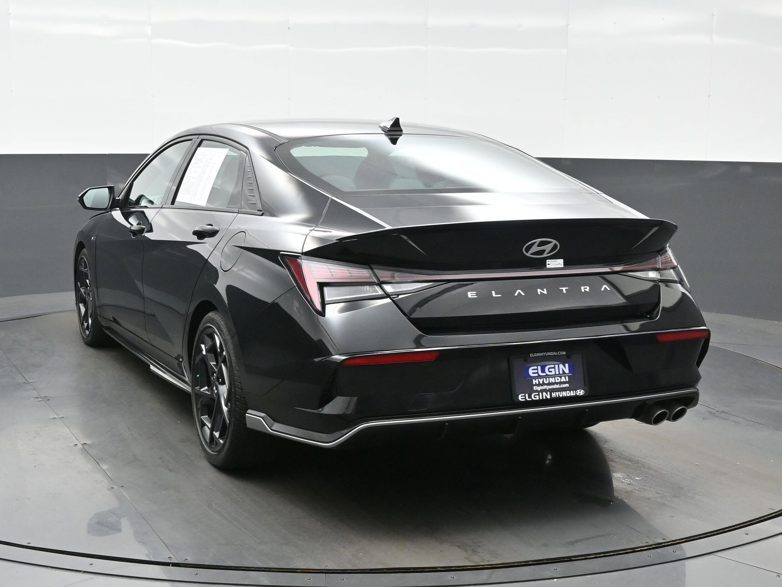 2025 Hyundai Elantra N Line photo 4