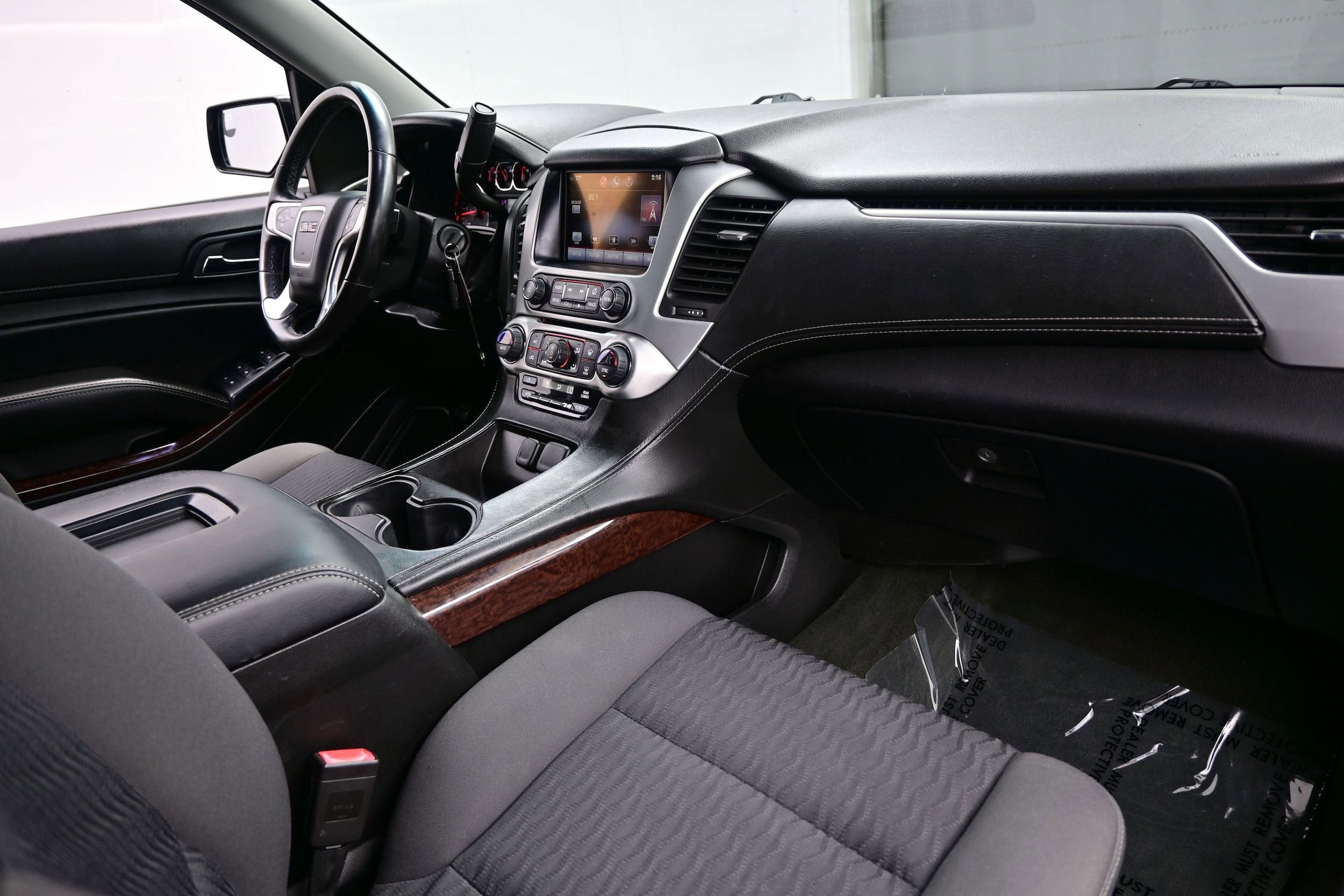 2015 GMC Yukon SLE - Photo 15