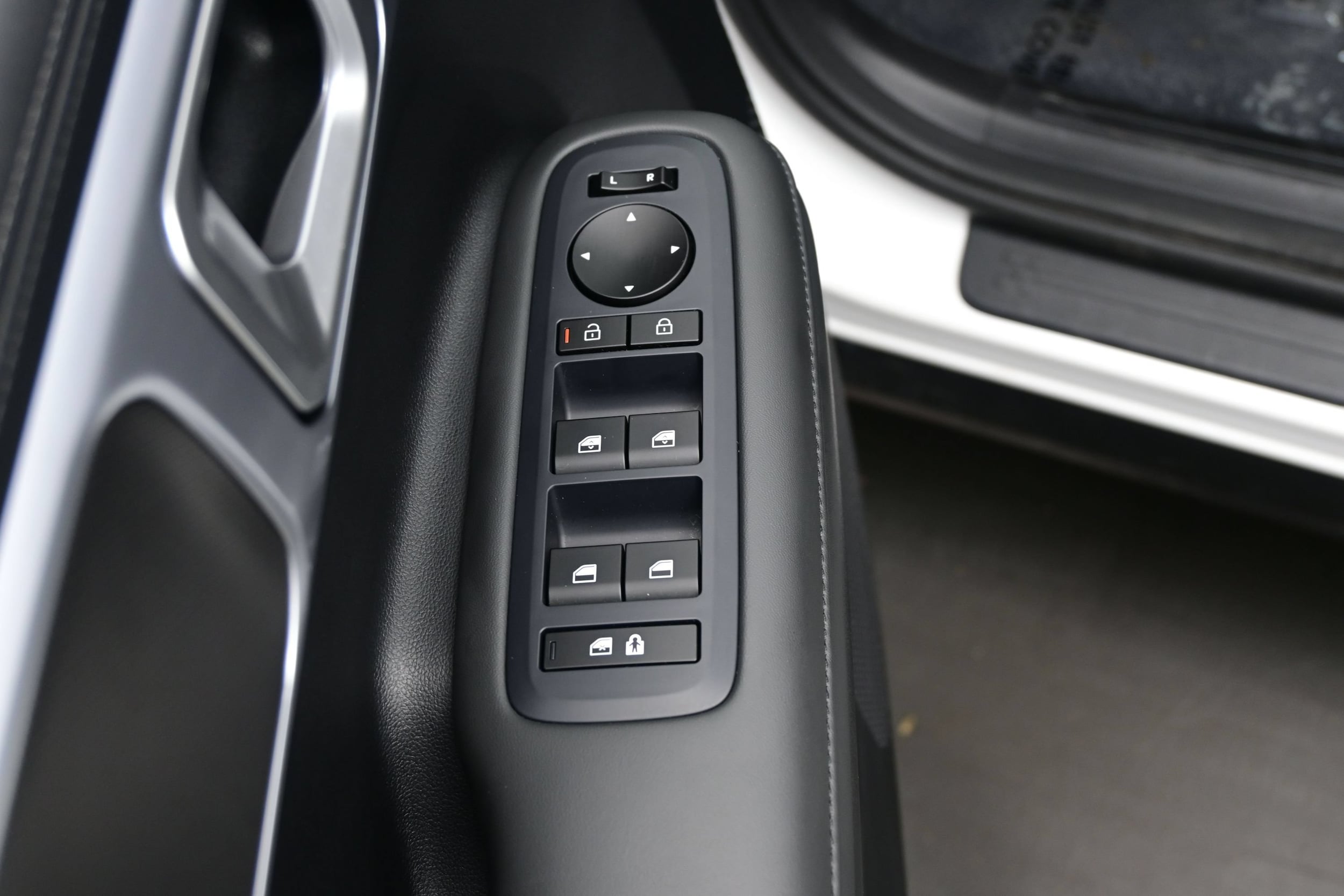 2025 Hyundai Santa Fe SEL - Photo 10