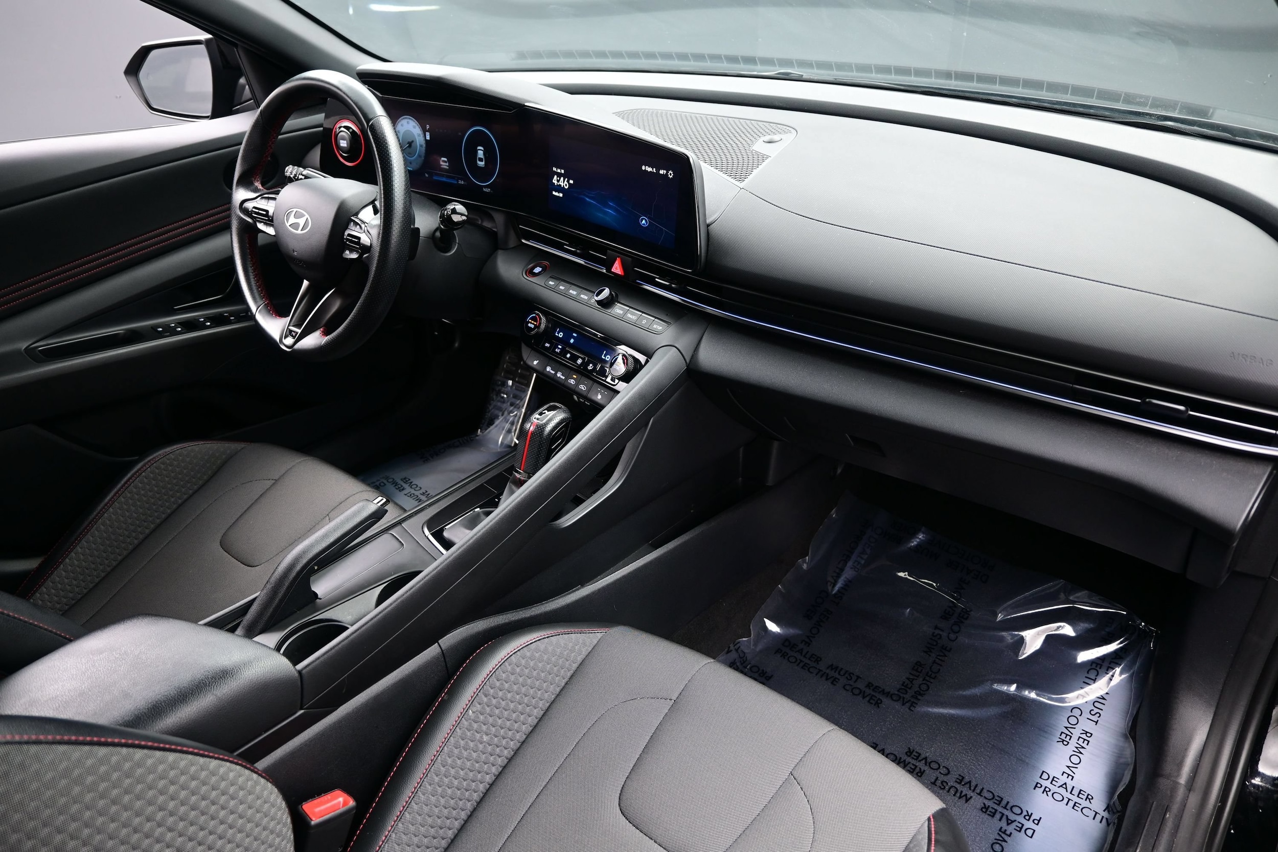 2025 Hyundai Elantra N Line - Photo 15