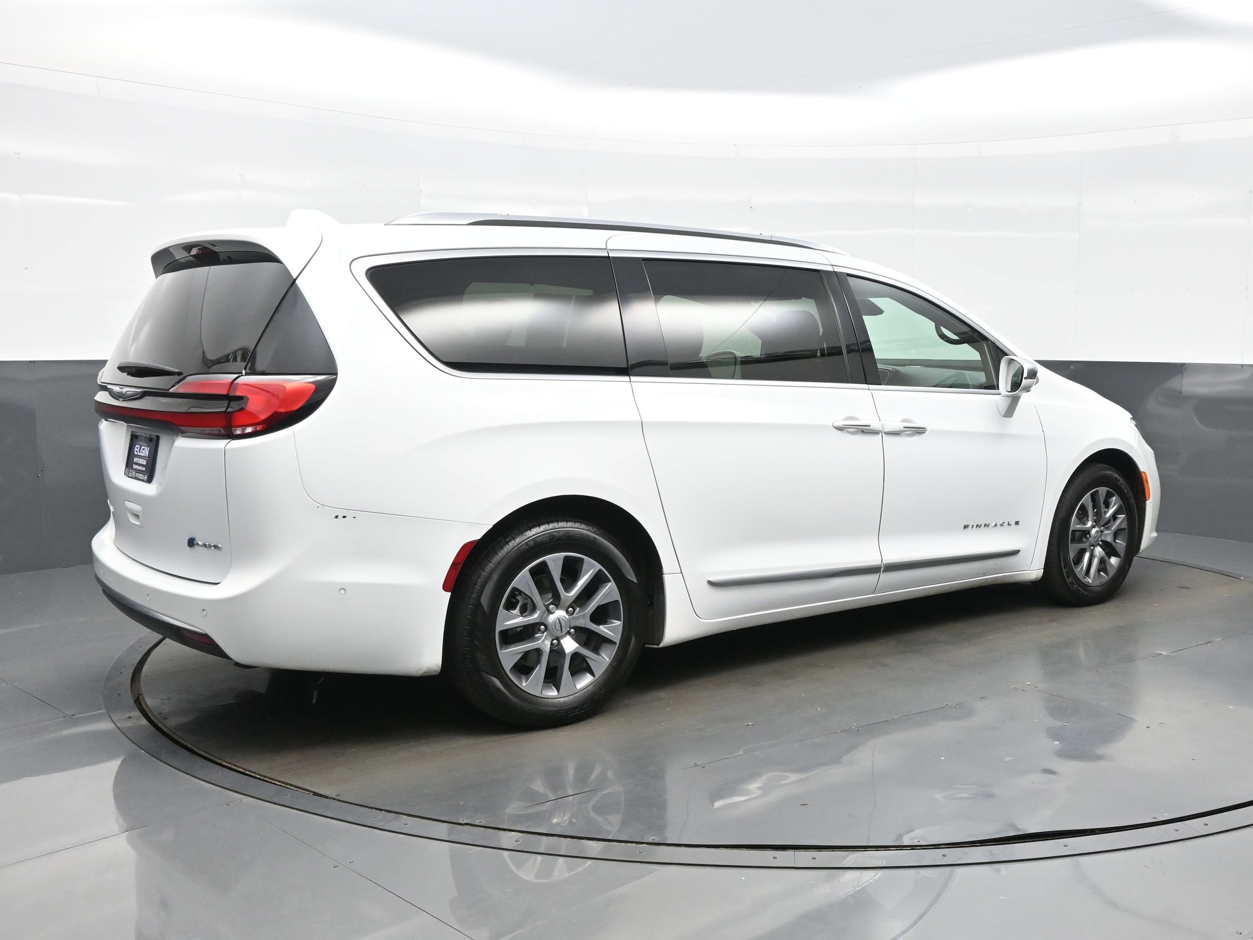 2022 Chrysler Pacifica Hybrid Pinnacle Hybrid - Photo 6