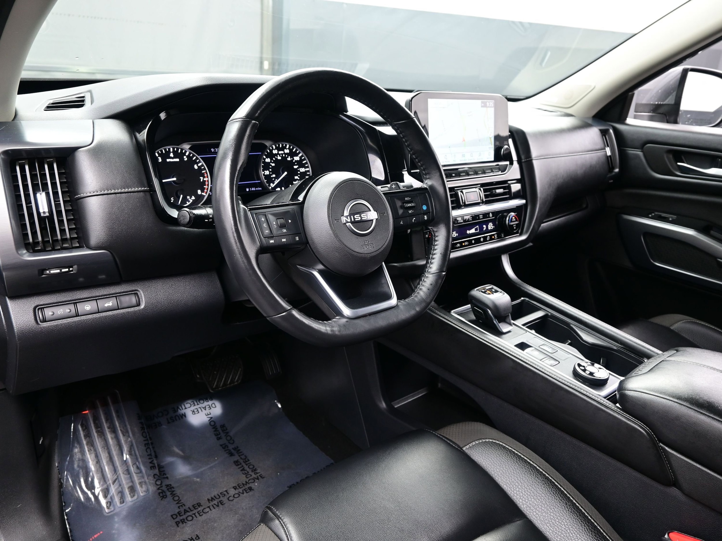 2023 Nissan Pathfinder SL - Photo 13