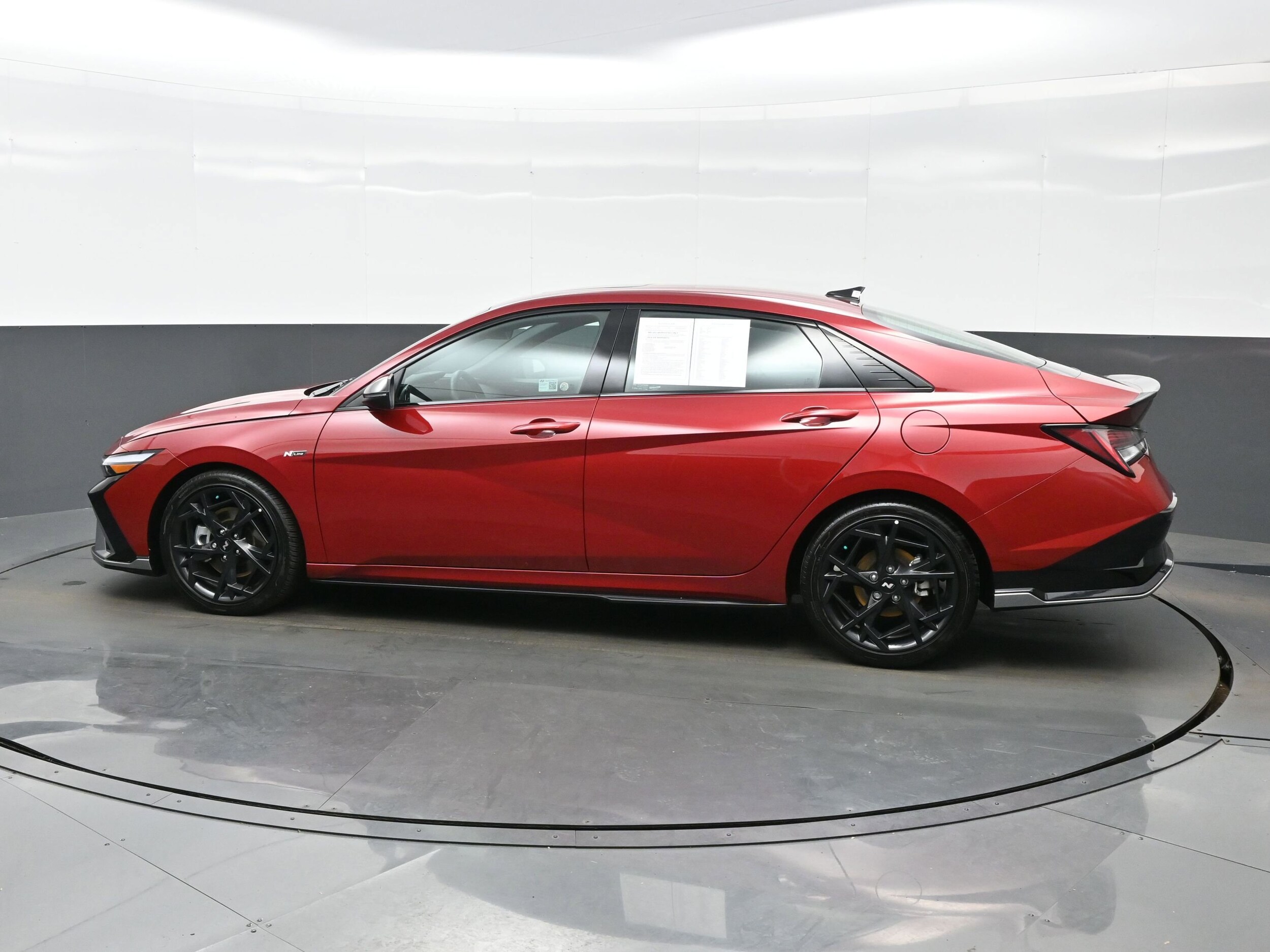 2025 Hyundai Elantra N Line photo 3