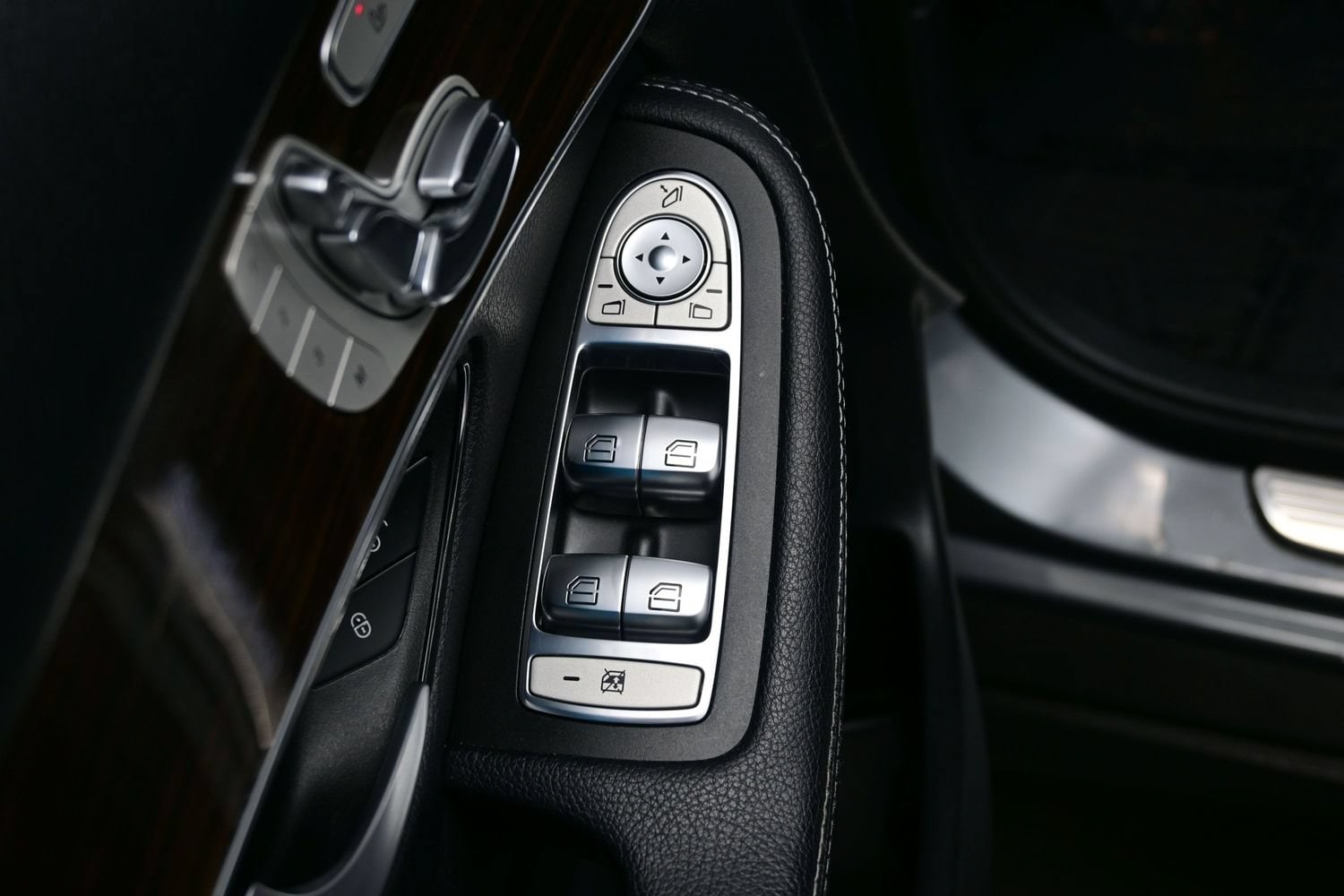 2019 Mercedes-Benz GLC GLC300 - Photo 10