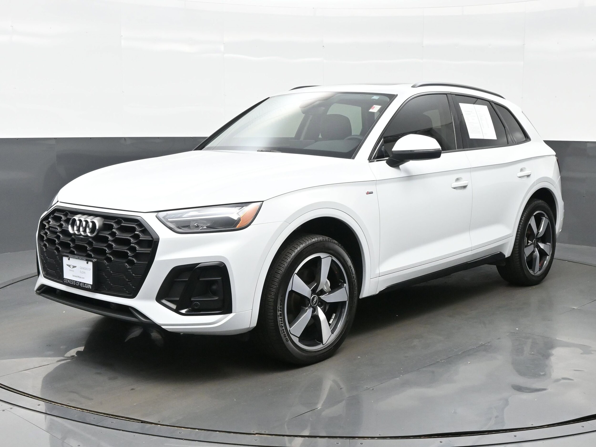 2022 Audi Q5 S line Premium Plus photo 2