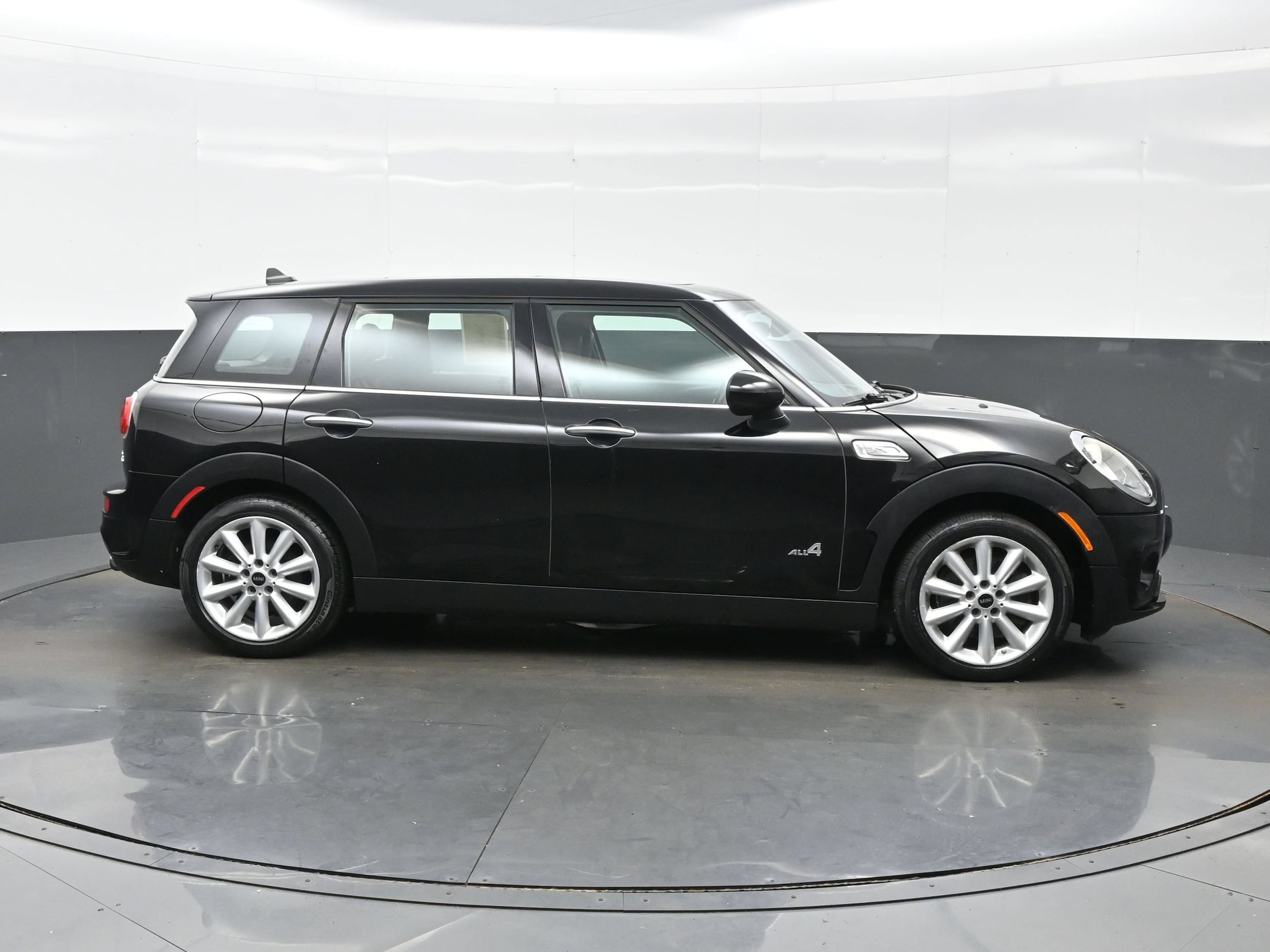 2017 MINI Clubman S - Photo 6