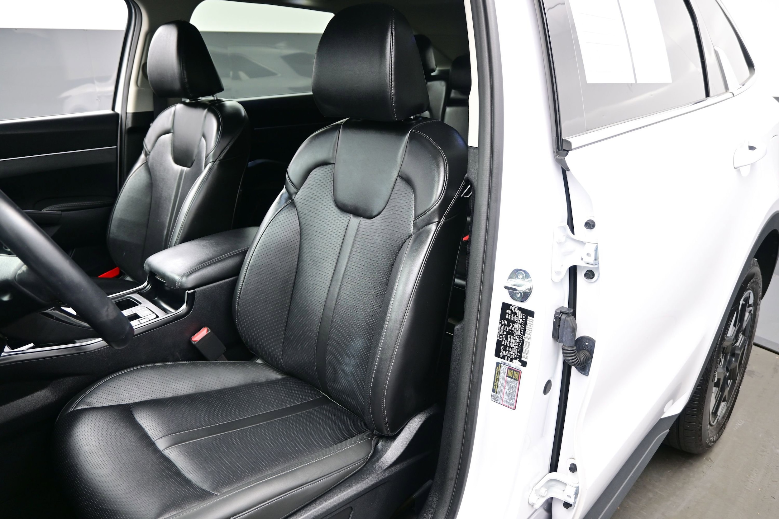 2024 Kia Sorento S - Photo 12