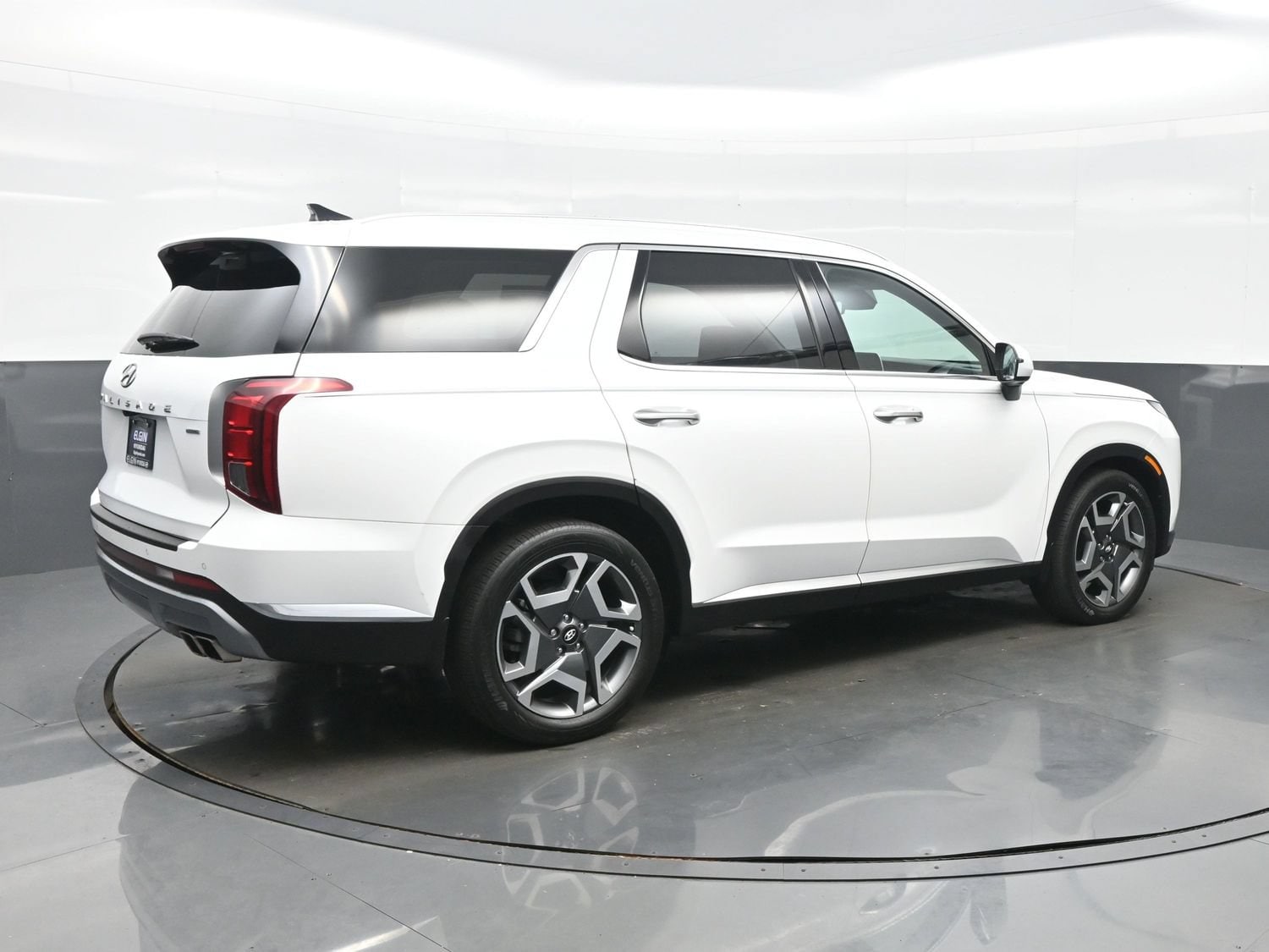 2023 Hyundai Palisade Limited - Photo 6