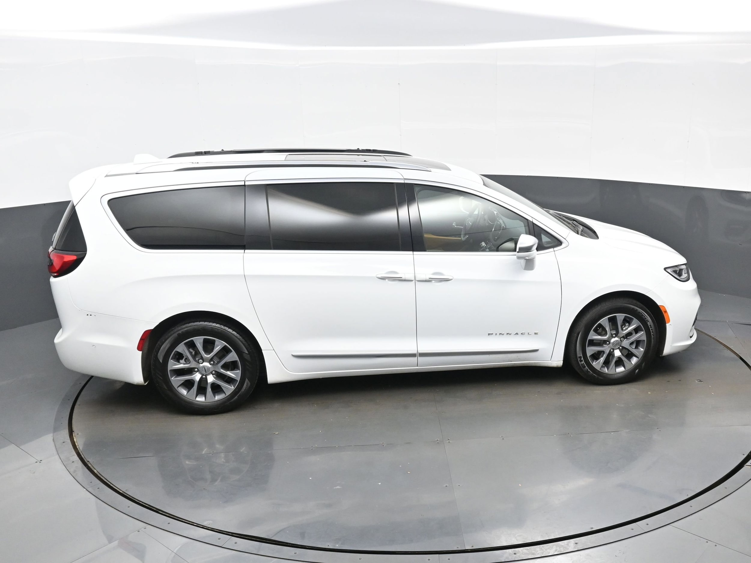 2022 Chrysler Pacifica Hybrid Pinnacle Hybrid - Photo 40