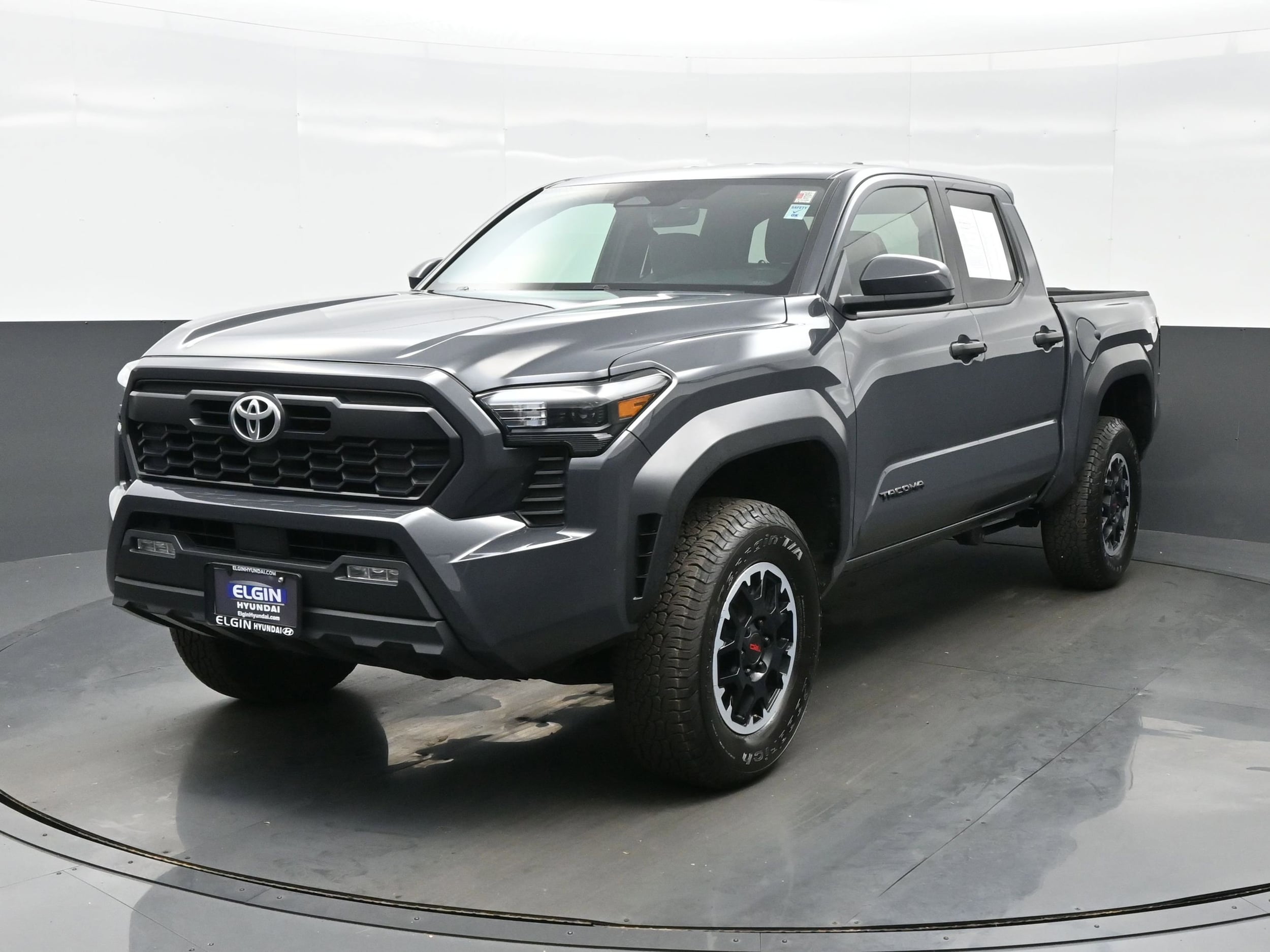 2024 Toyota Tacoma TRD Off Road's photo